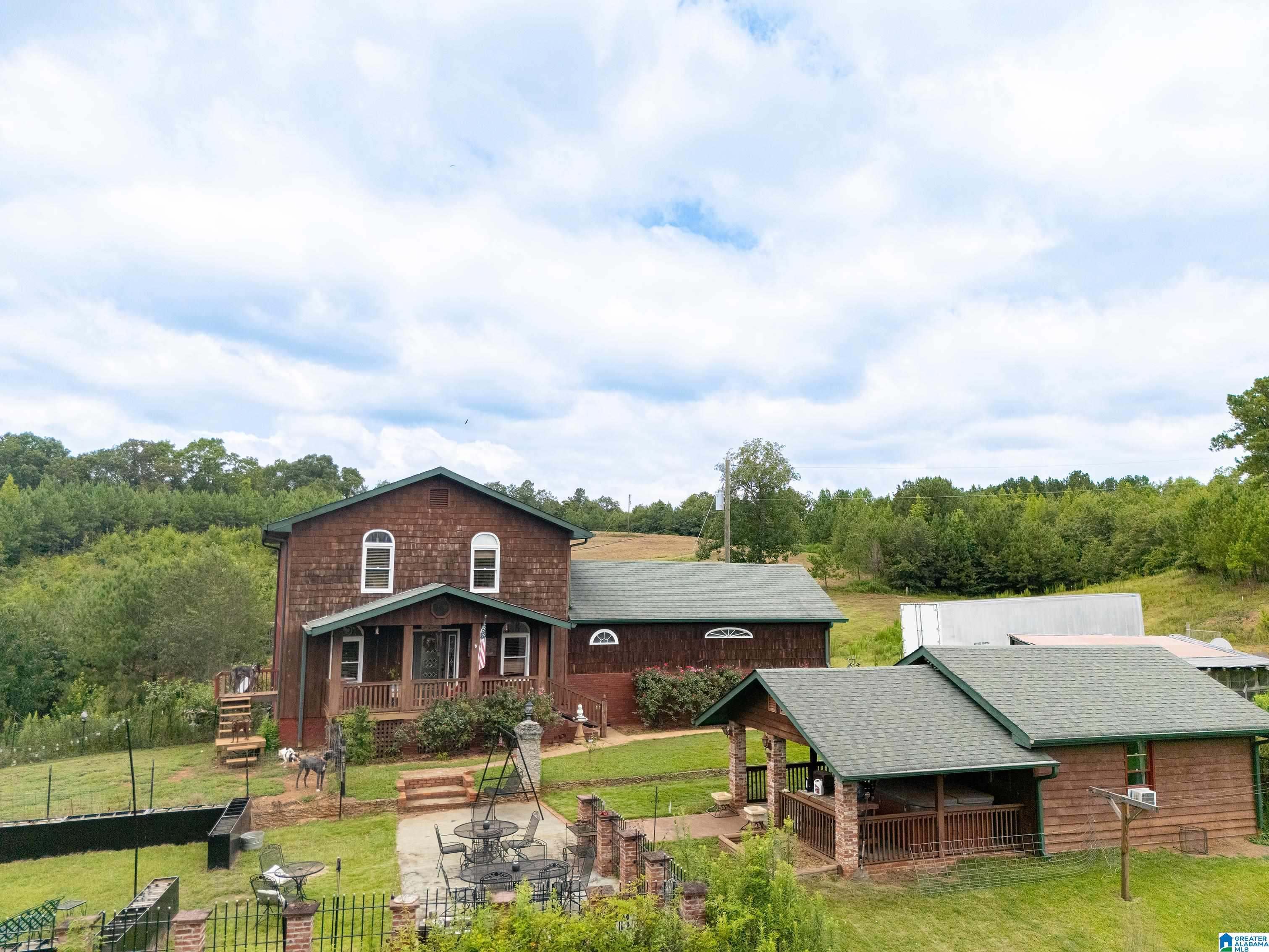 1689 County Road 864