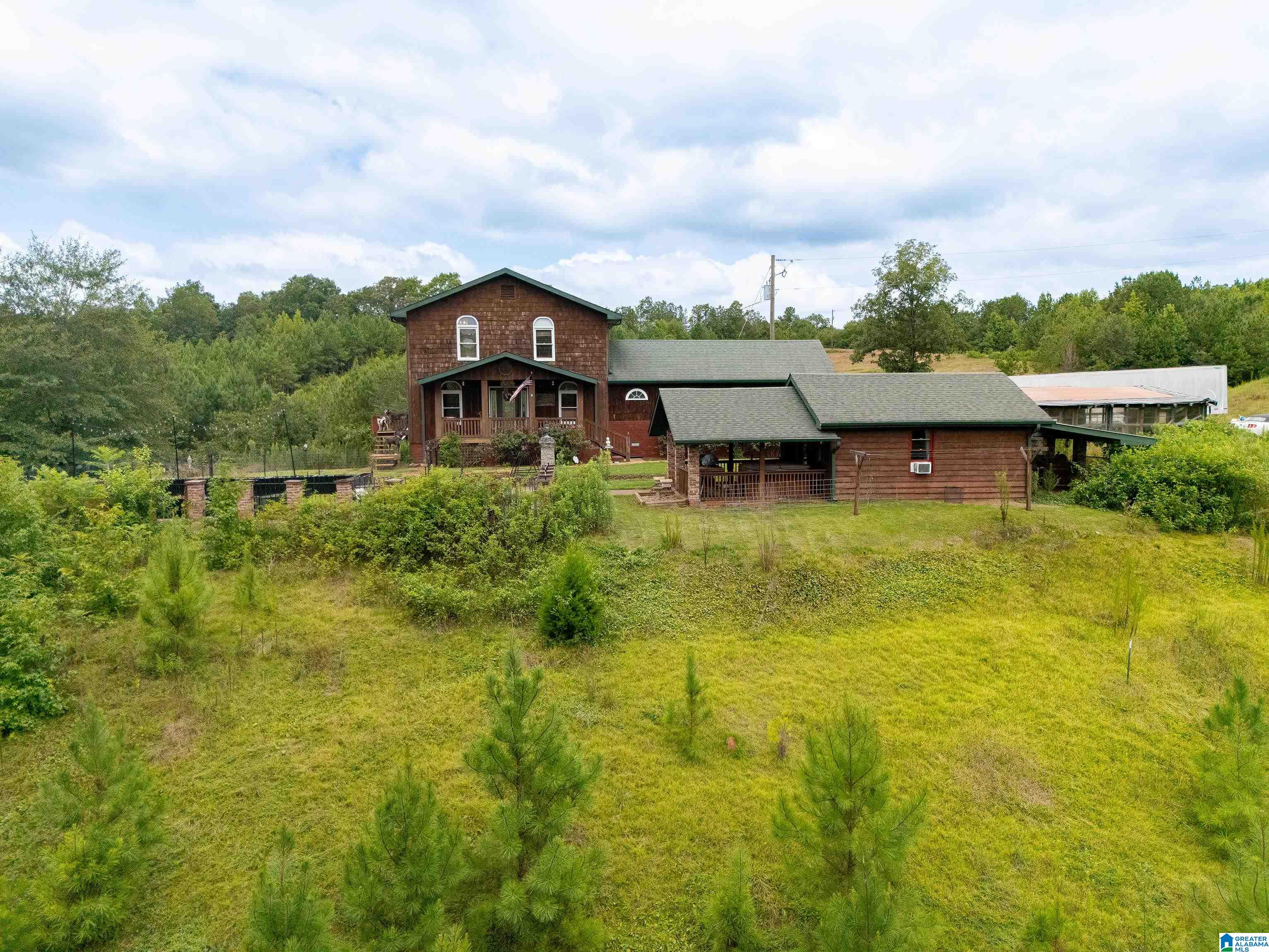 1689 County Road 864
