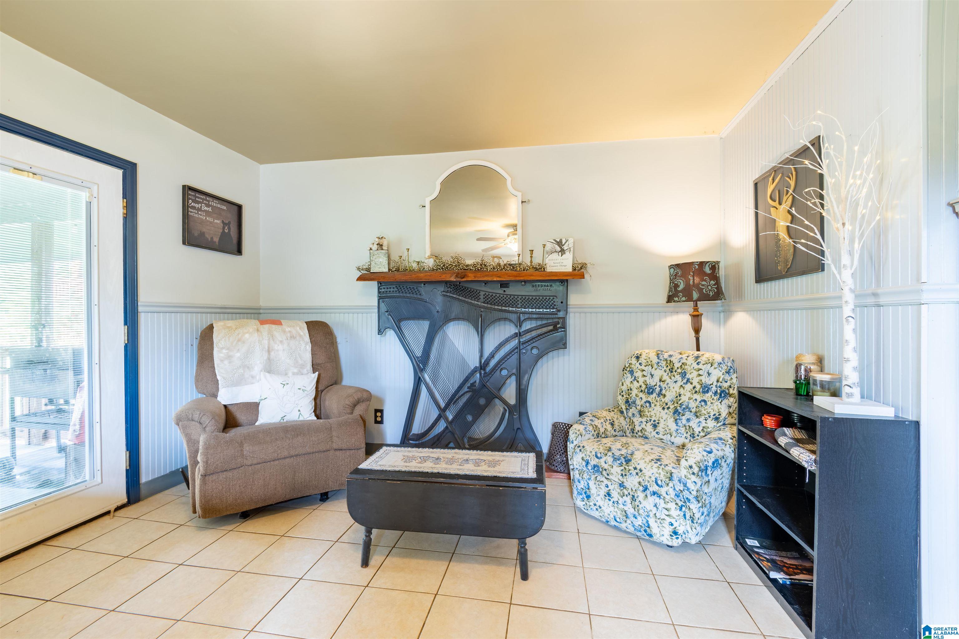 1689 County Road 864