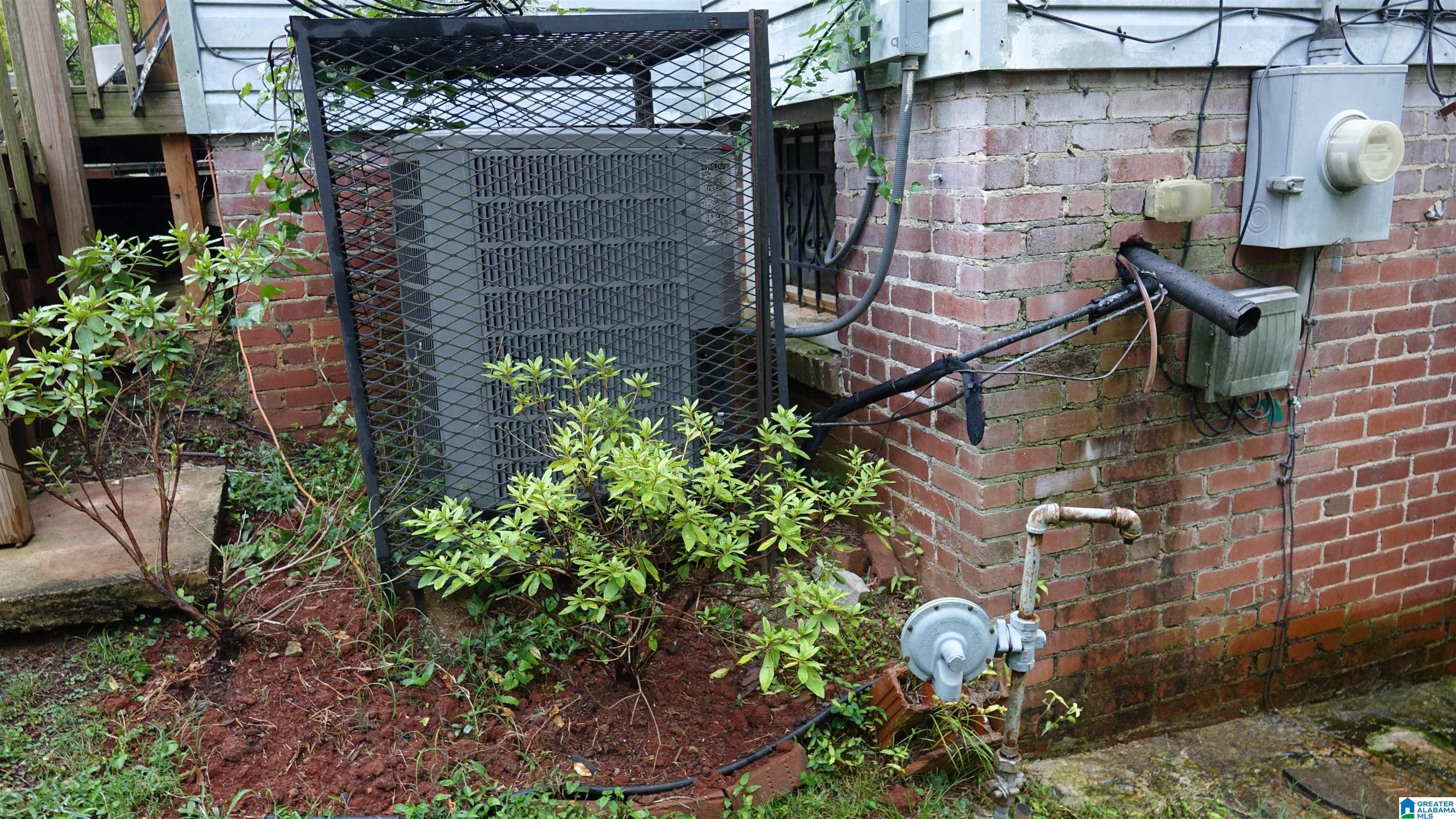 Homes for sale in Midfield, AL | 236 Pinewood Avenue, Midfield, AL 35228 | MLS# 21427759