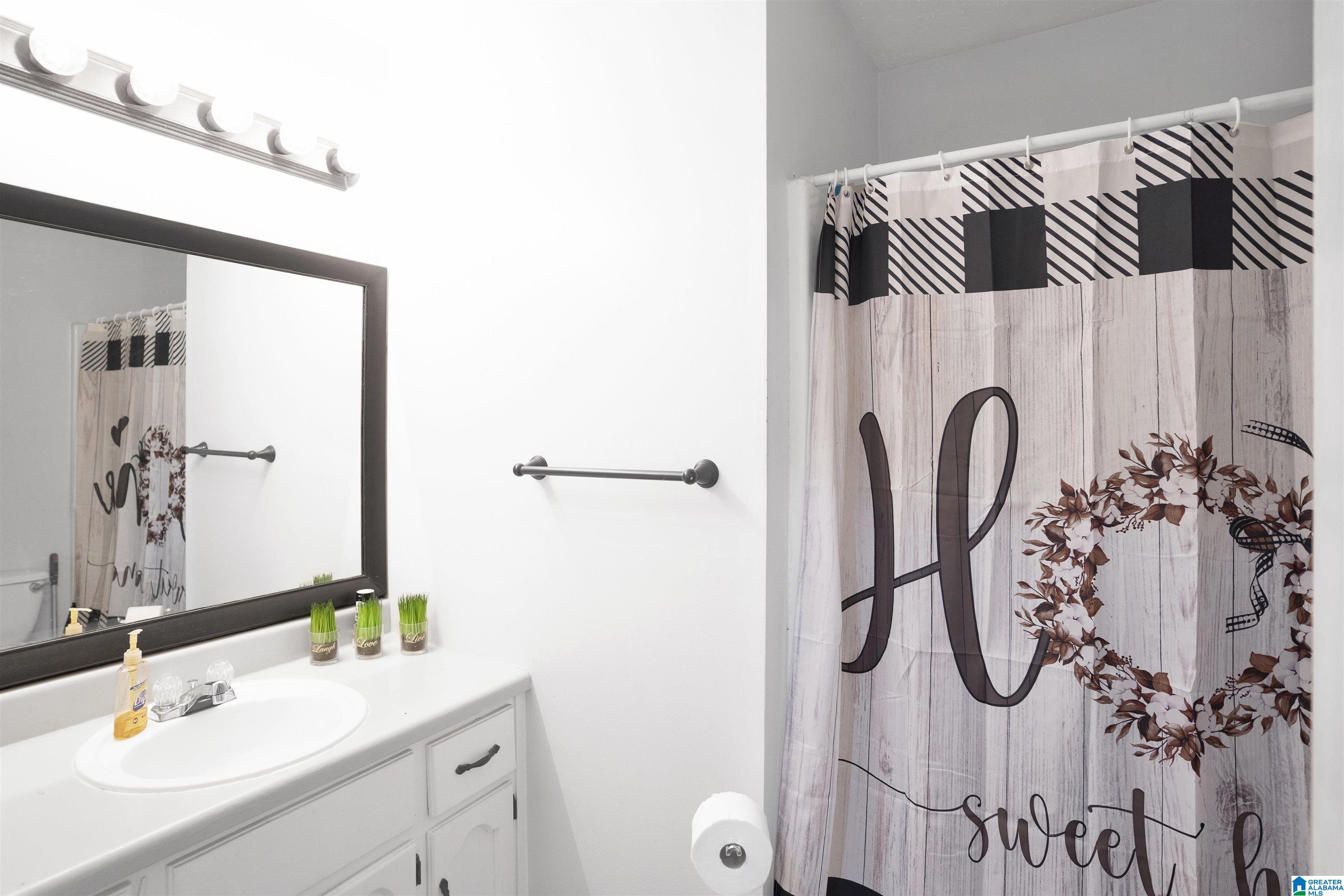 Homes for sale in Trussville, AL | 6779 Markham Dr, Trussville, AL 35173 | MLS# 21428035