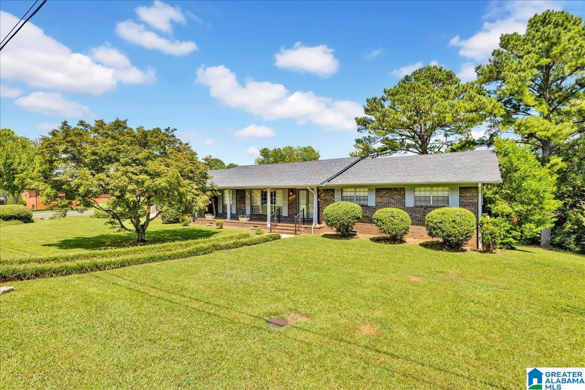 1055 BARCLAY DRIVE