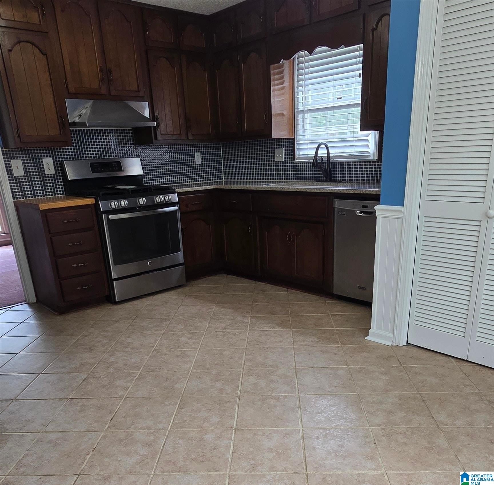 Homes for sale in Center Point, AL | 913 Woodbrook Road, Center Point, AL 35215 | MLS# 21428112