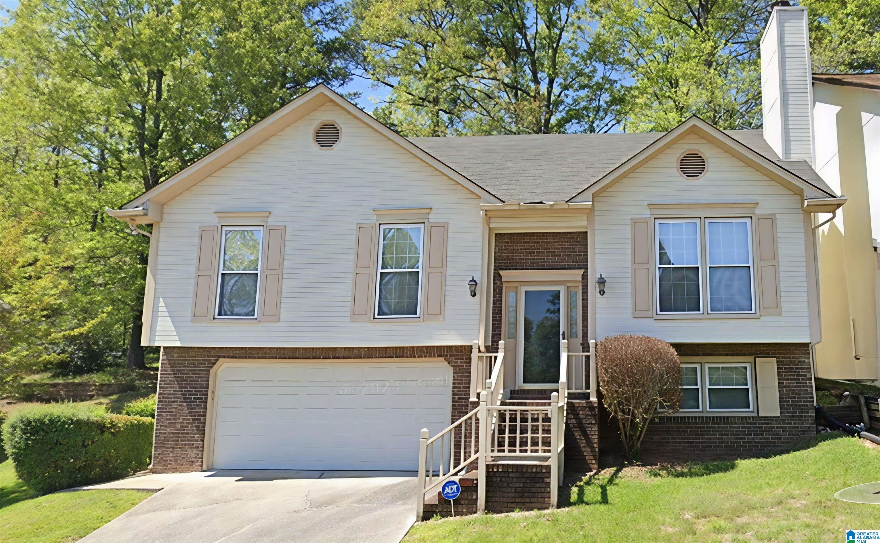 Homes for sale in Pelham, AL | 2234 Richmond Lane, Pelham, AL 35124 | MLS# 21428267