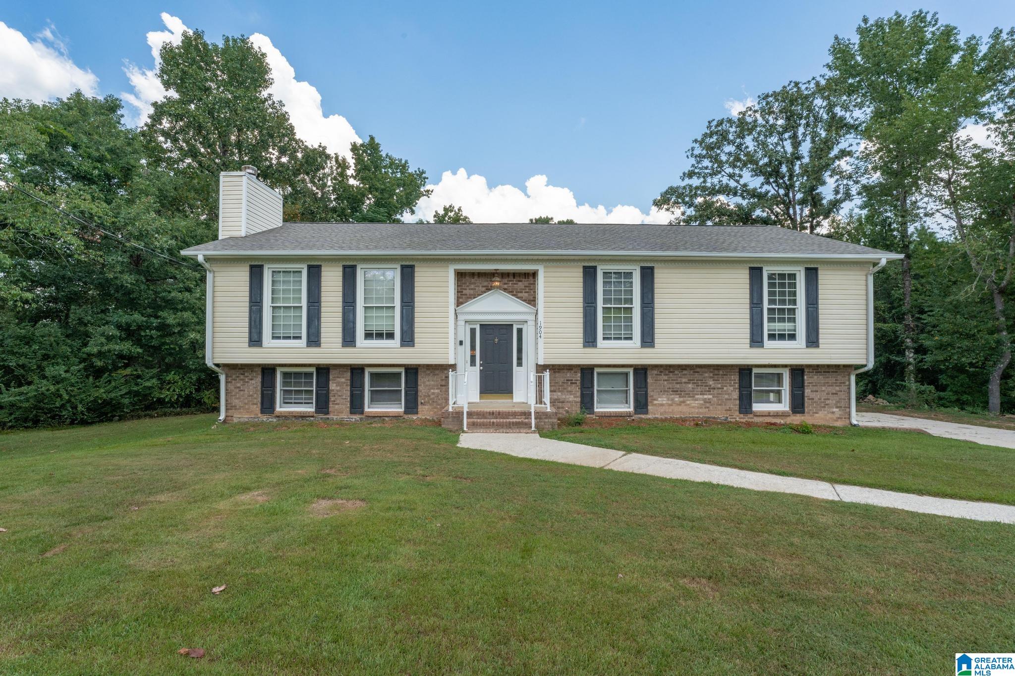 Homes for sale in Mccalla, AL | 1904 Leafwood Circle, Mccalla, AL 35111 | MLS# 21428844