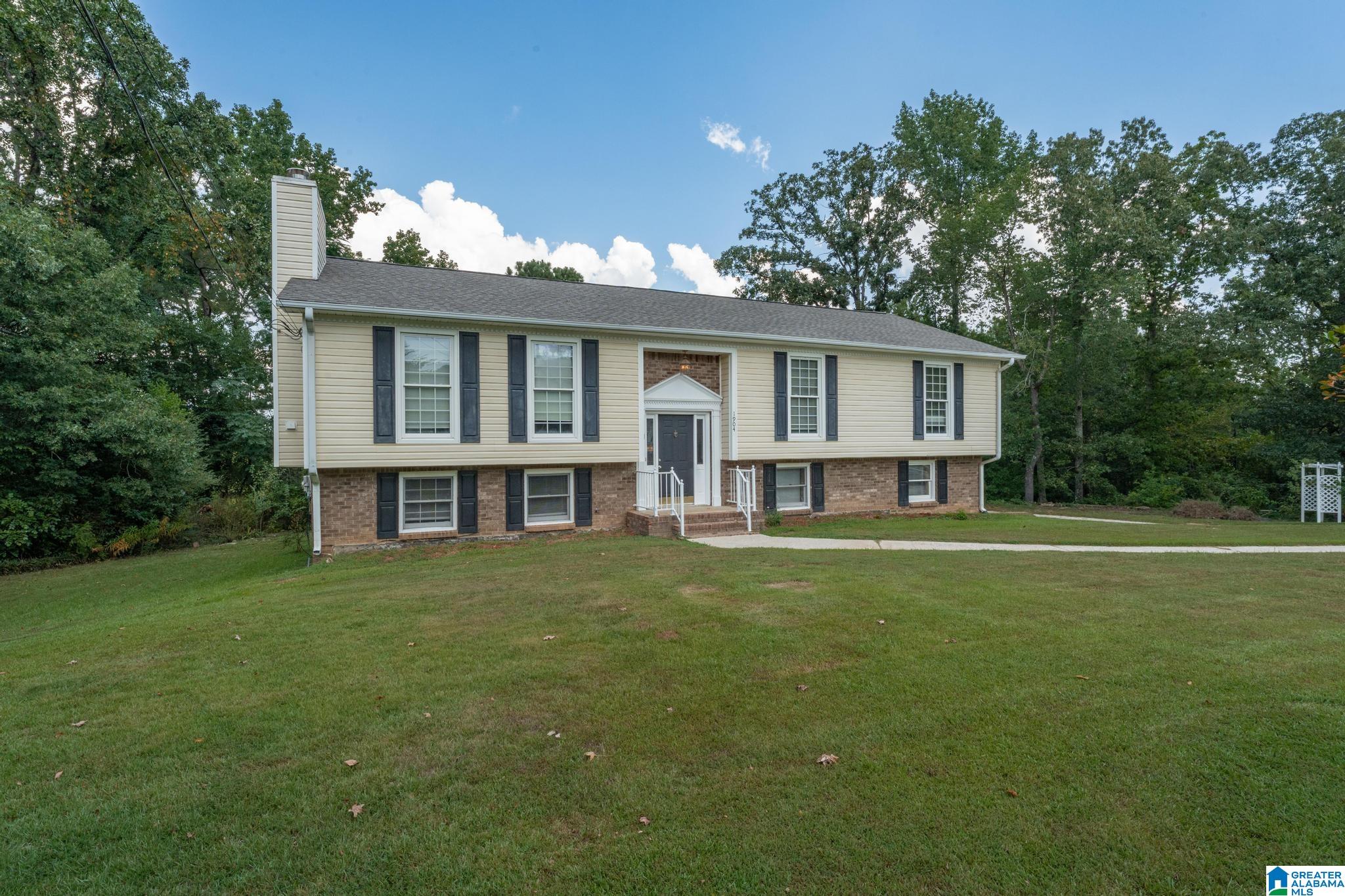 Homes for sale in Mccalla, AL | 1904 Leafwood Circle, Mccalla, AL 35111 | MLS# 21428844