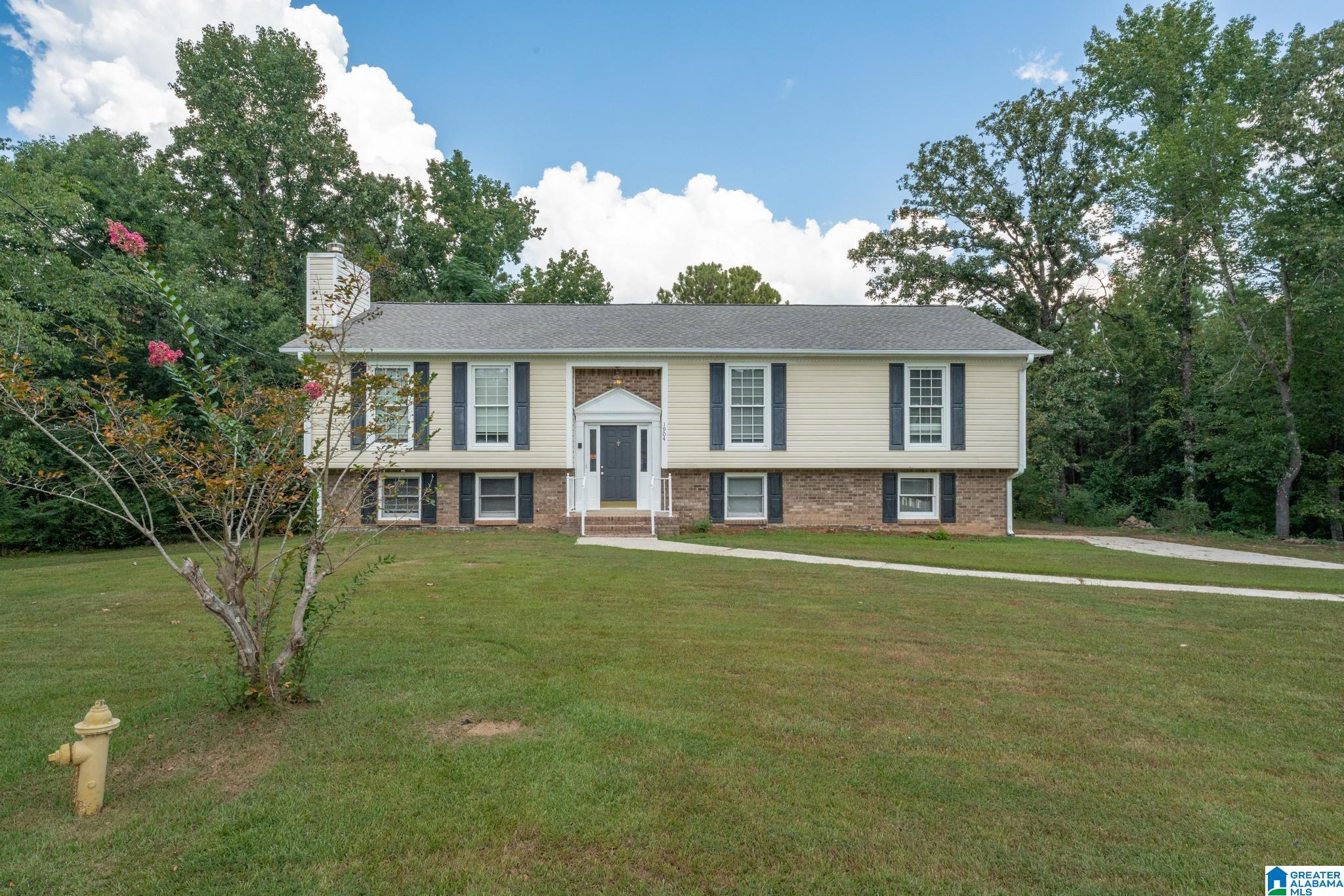 Homes for sale in Mccalla, AL | 1904 Leafwood Circle, Mccalla, AL 35111 | MLS# 21428844