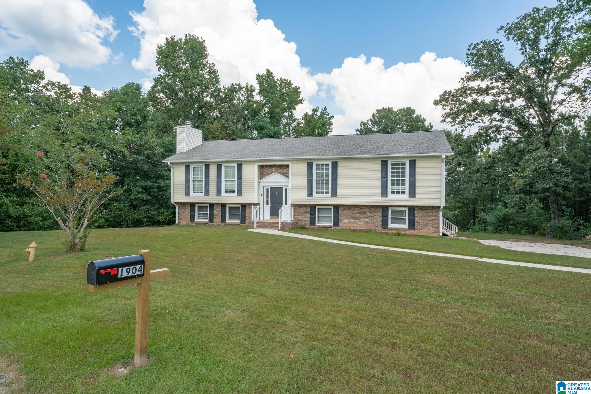 Homes for sale in Mccalla, AL | 1904 Leafwood Circle, Mccalla, AL 35111 | MLS# 21428844