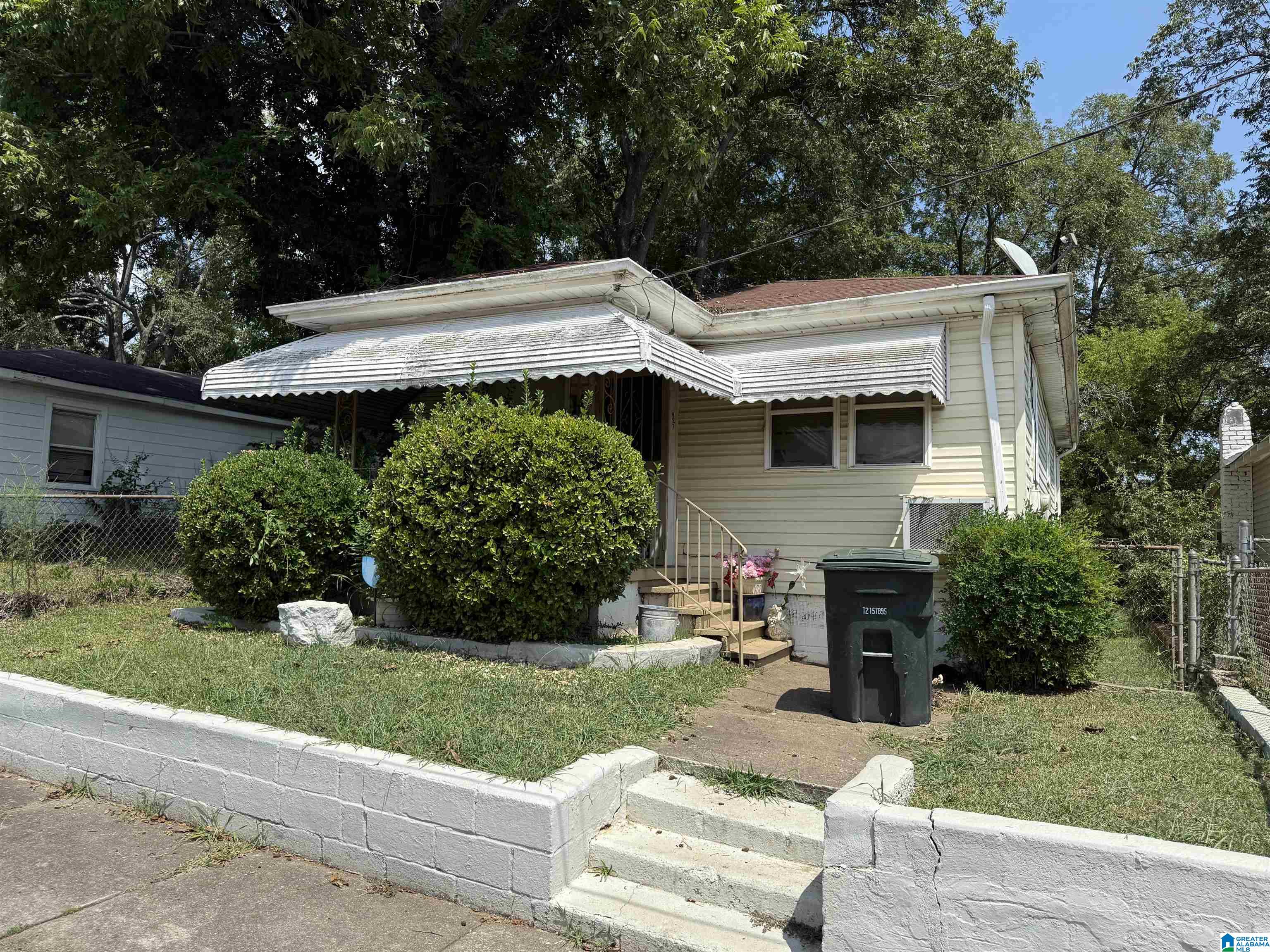 Homes for sale in Birmingham, AL | 921 19th Pl Sw, Birmingham, AL 35211 | MLS# 21428934