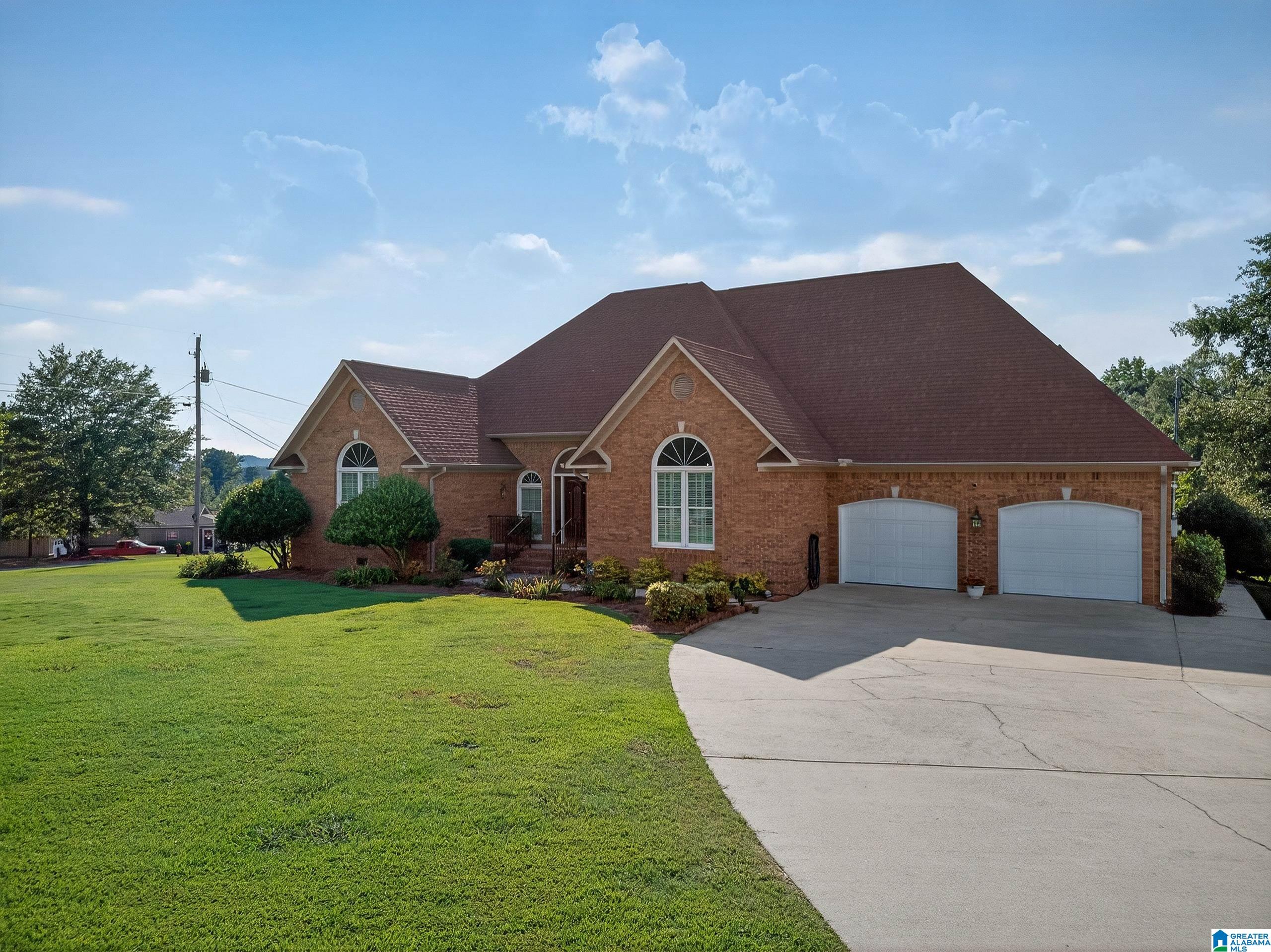 Homes for sale in Gadsden, AL | 129 Wilson Circle, Gadsden, AL 35901 | MLS# 21429001