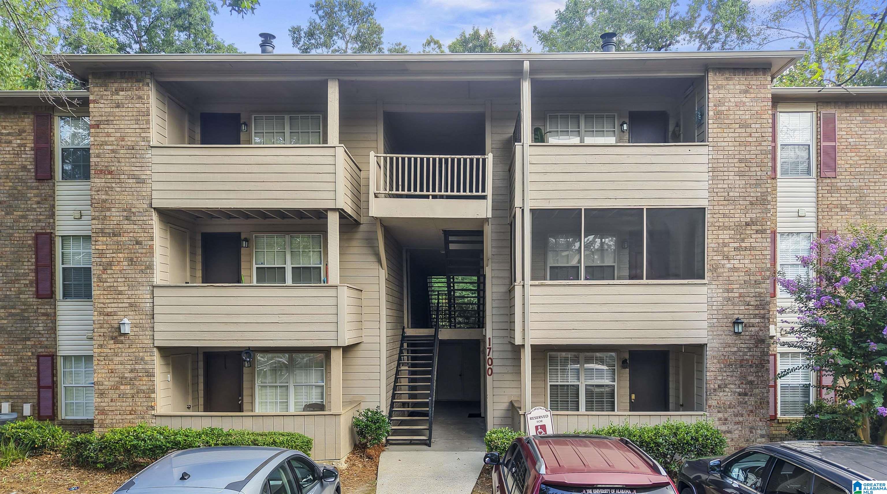 Homes for sale in Hoover, AL | 1701 Patton Creek Lane #1701, Hoover, AL 35226 | MLS# 21429022