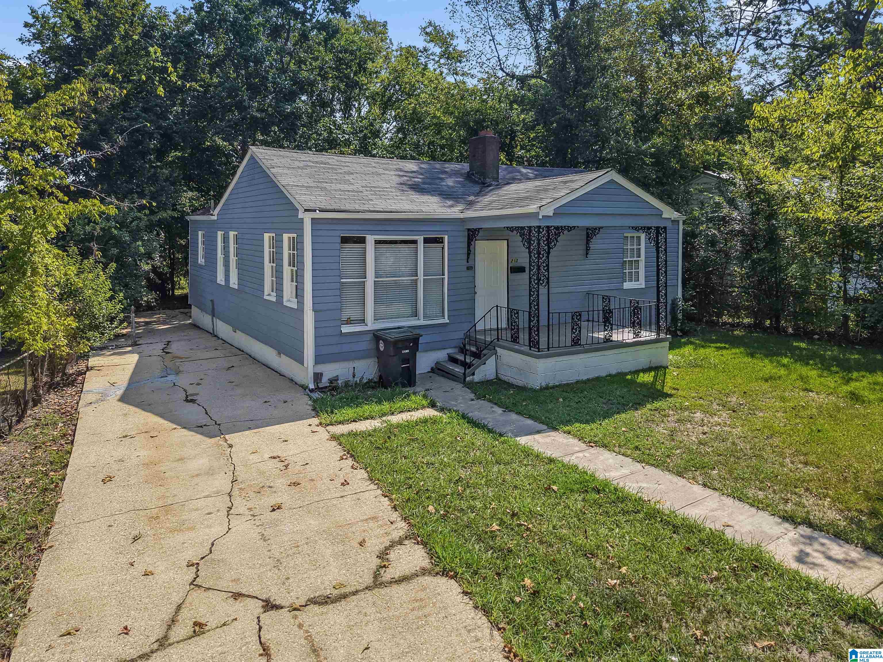 Homes for sale in Birmingham, AL | 213 23rd Street Sw, Birmingham, AL 35211 | MLS# 21429137