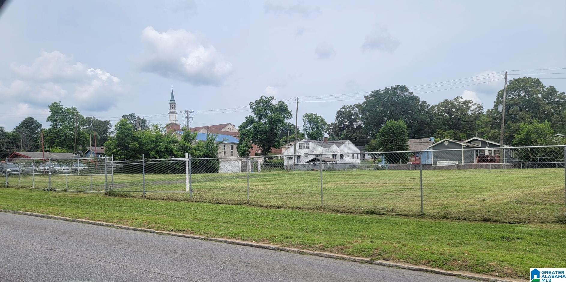 Homes for sale in Birmingham, AL | 1520 3rd Avenue W, Birmingham, AL 35208 | MLS# 21429339