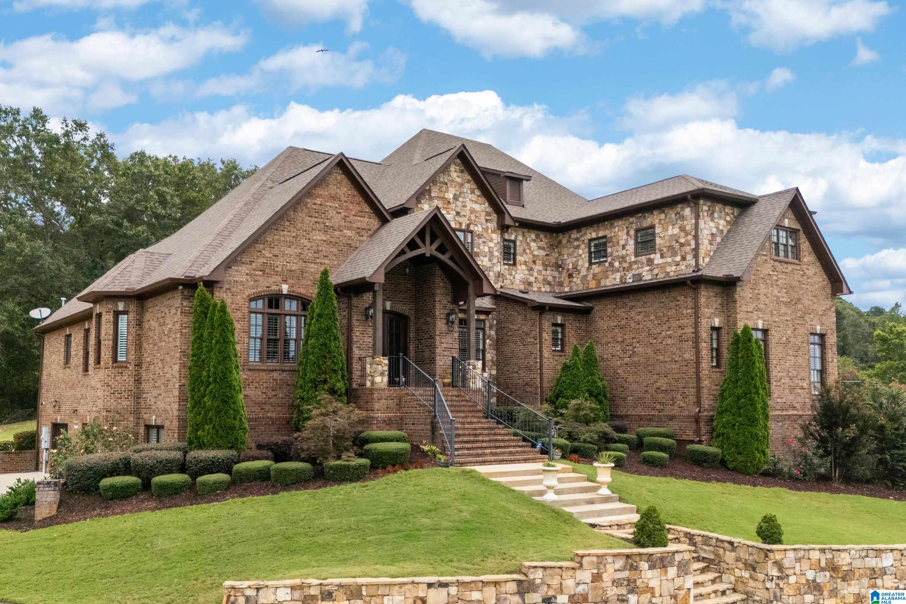 7029 LAKESIDE FARMS