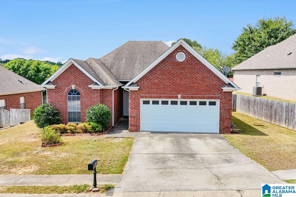 923 DAVENTRY TRAIL