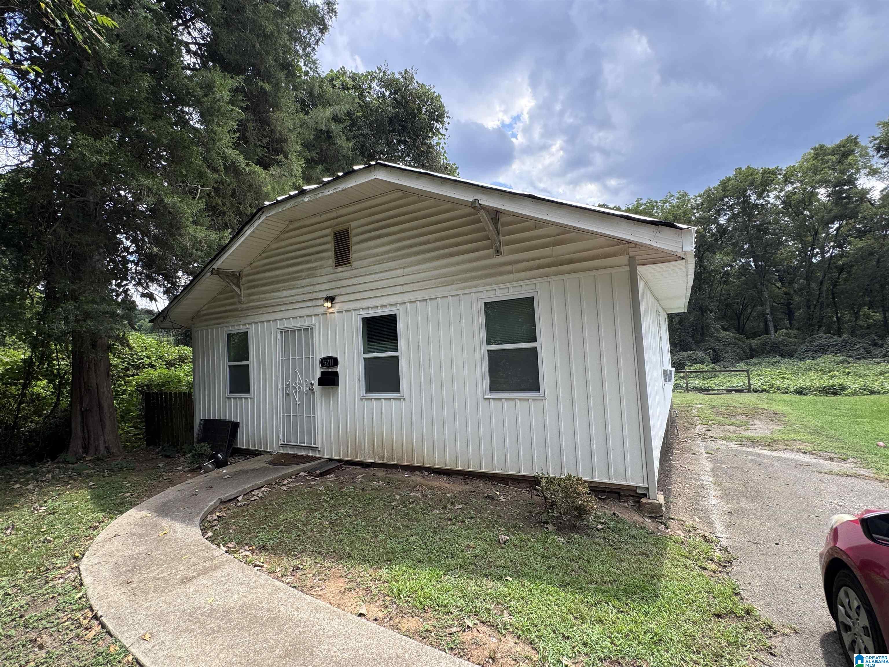 Homes for sale in Birmingham, AL | 5211 Loop Road, Birmingham, AL 35224 | MLS# 21430226