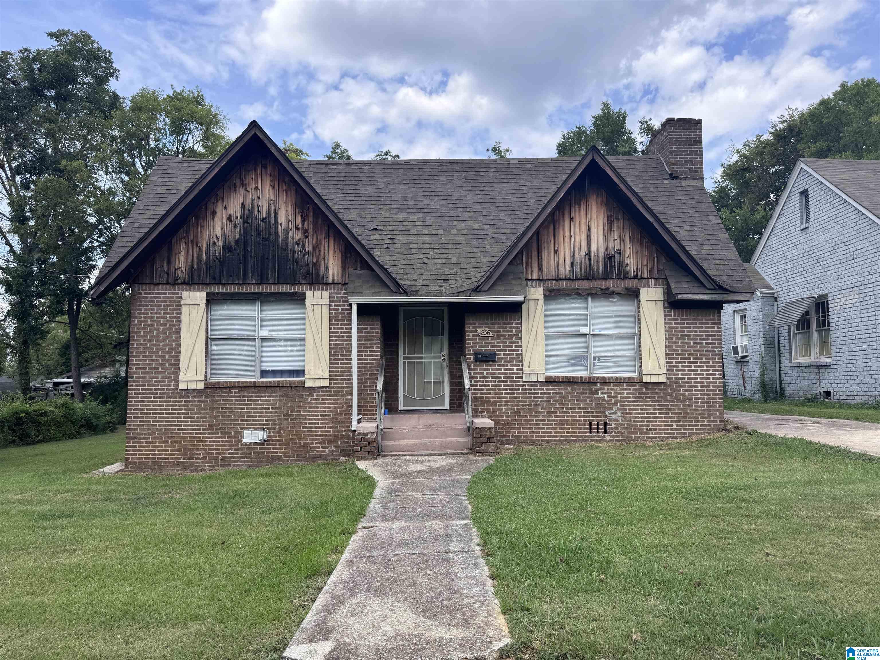 Homes for sale in Birmingham, AL | 1836 Princeton Avenue Sw, Birmingham, AL 35211 | MLS# 21430388