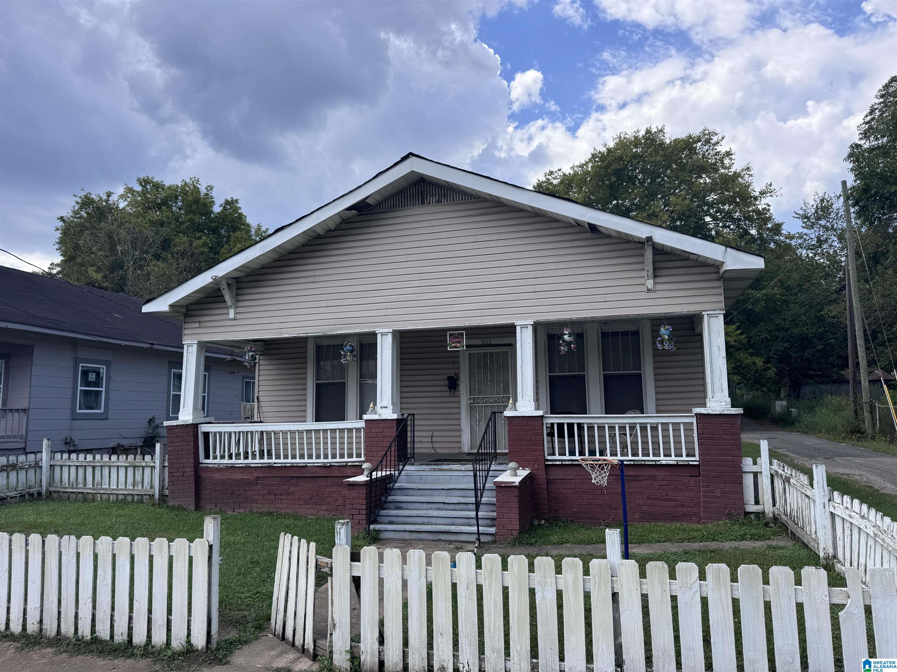 Homes for sale in Birmingham, AL | 912 Erie Street, Birmingham, AL 35224 | MLS# 21430393