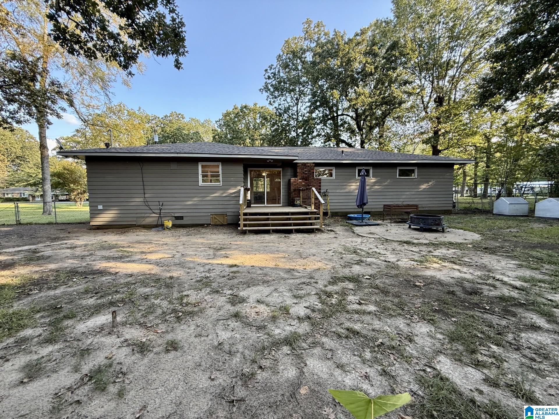 Homes for sale in Demopolis, AL | 1704 Maple Leaf Dr, Demopolis, AL 36732 | MLS# 21430460