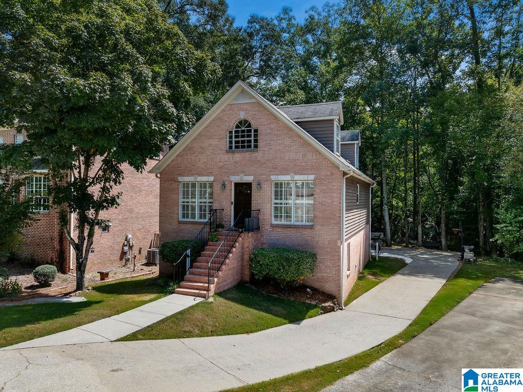 2613 VESTBROOK CIRCLE