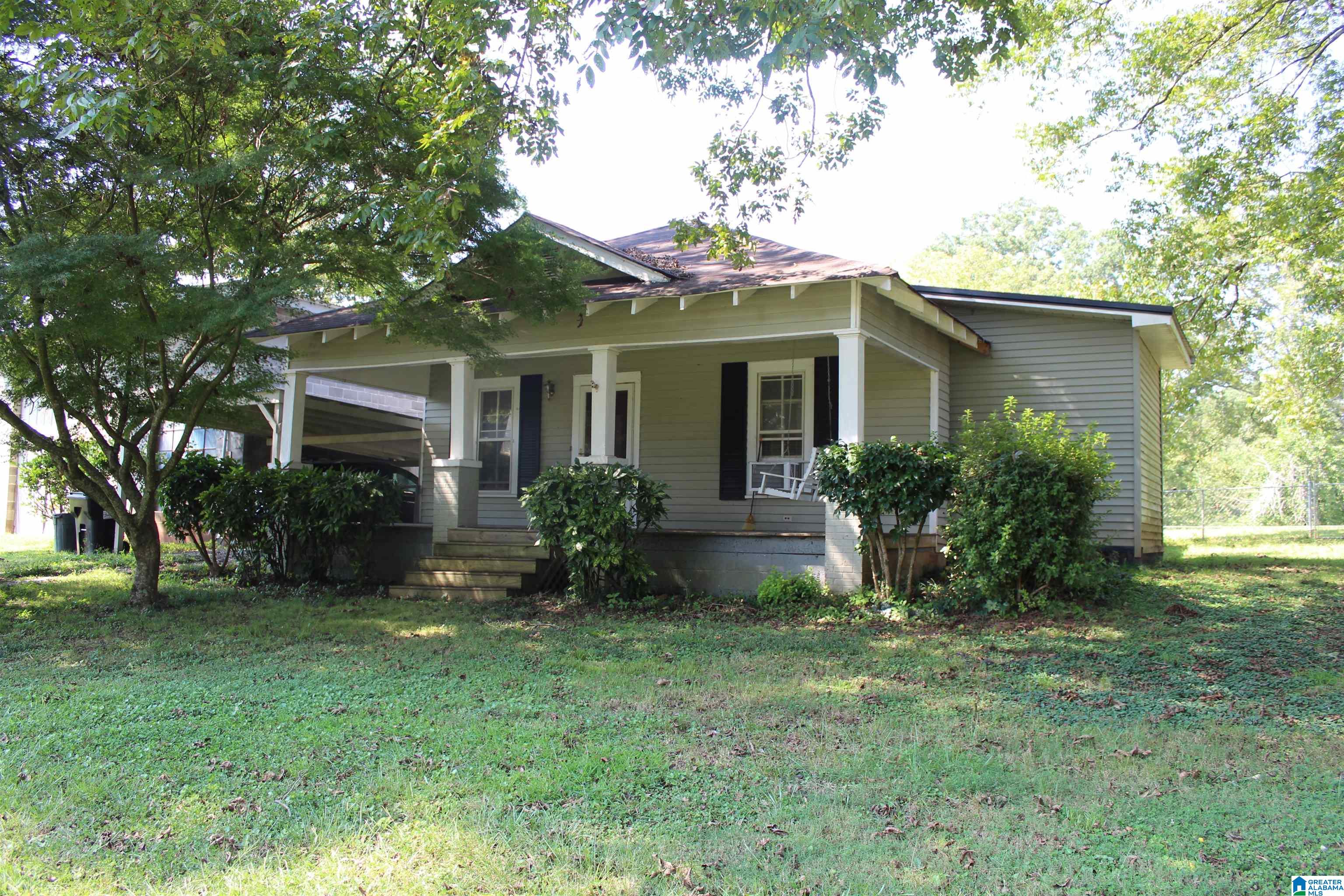 Homes for sale in Roanoke, AL | 1533 Main Street, Roanoke, AL 36274 | MLS# 21430496