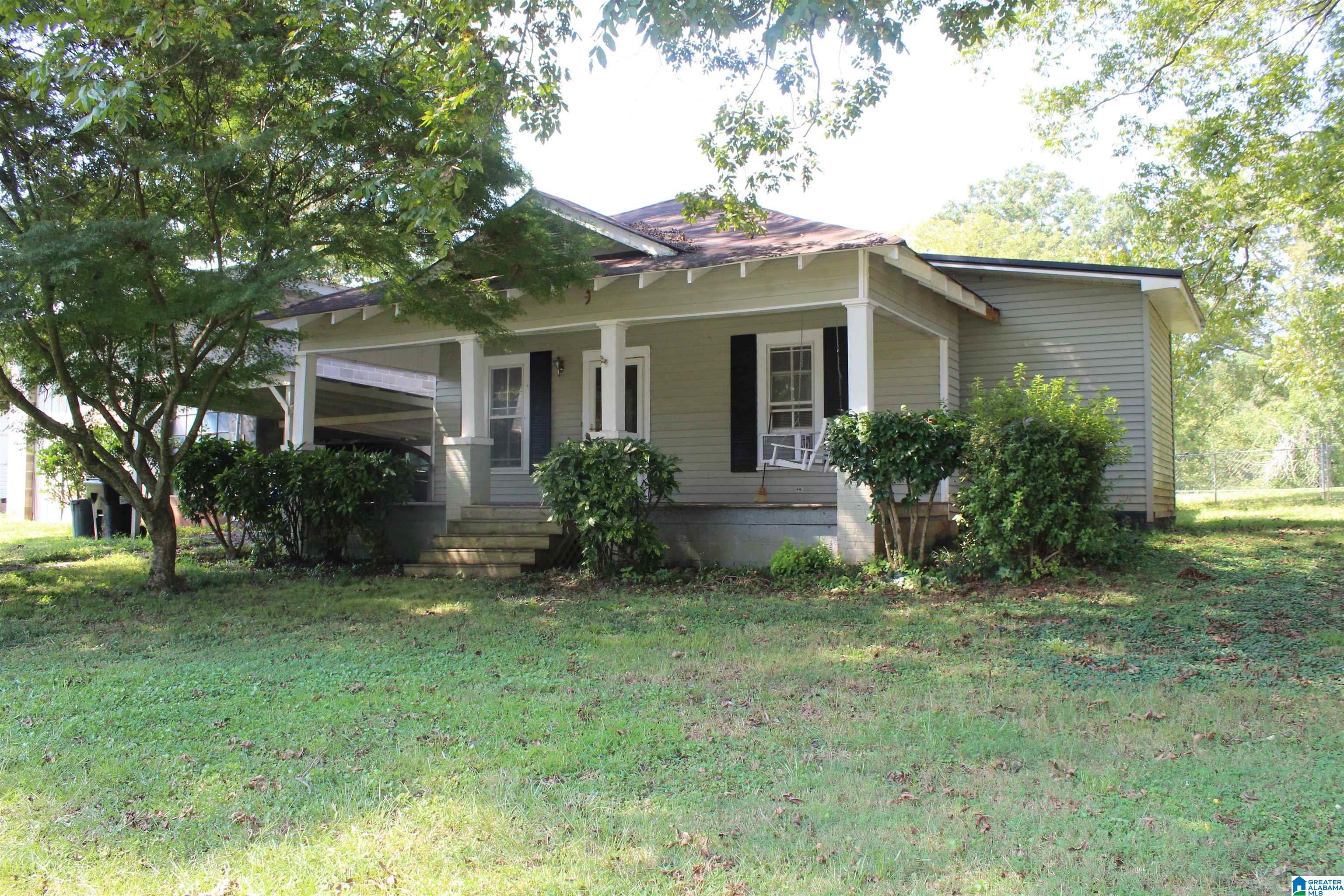 Homes for sale in Roanoke, AL | 1533 Main Street, Roanoke, AL 36274 | MLS# 21430496