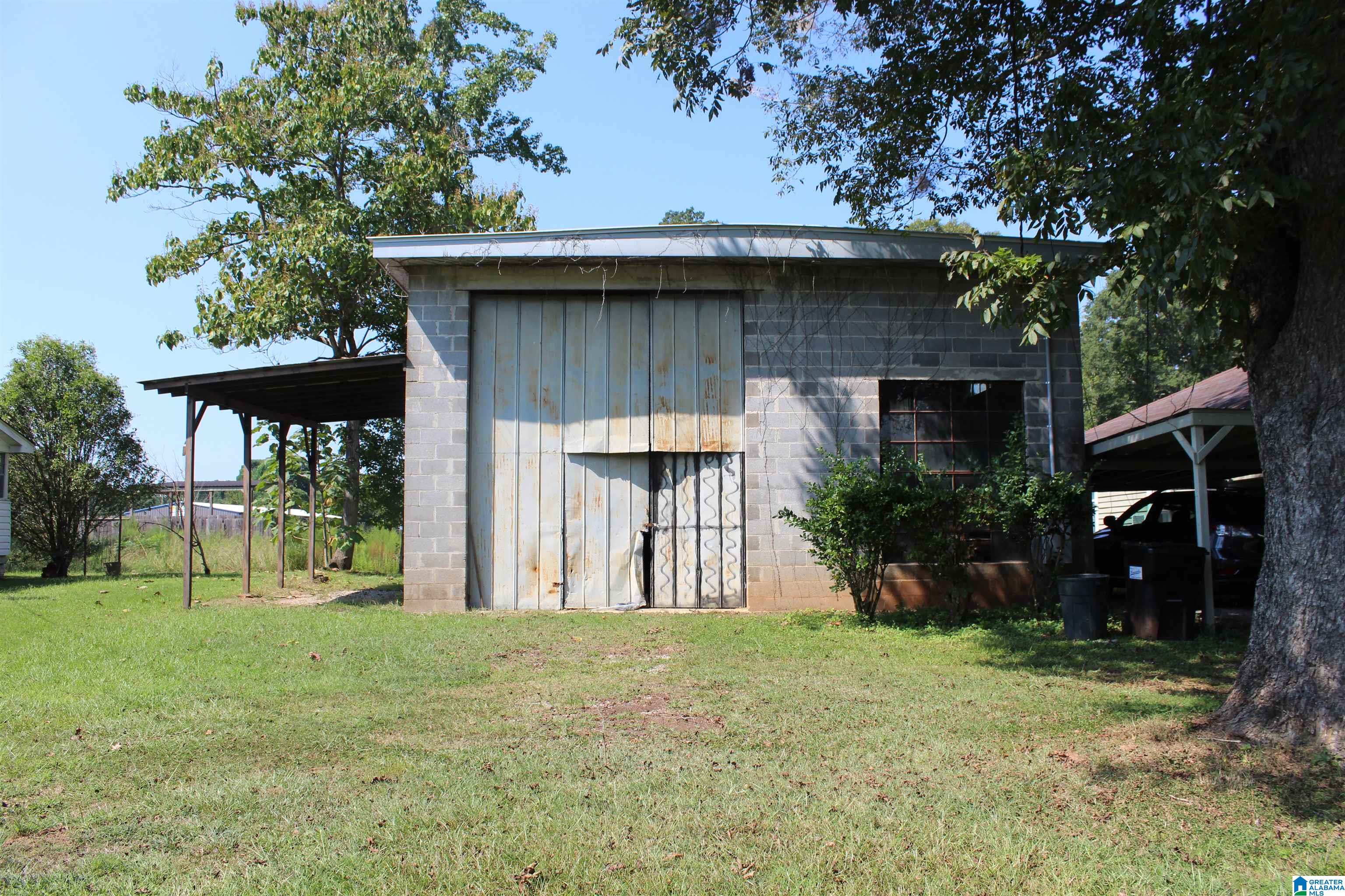 Homes for sale in Roanoke, AL | 1533 Main Street, Roanoke, AL 36274 | MLS# 21430496