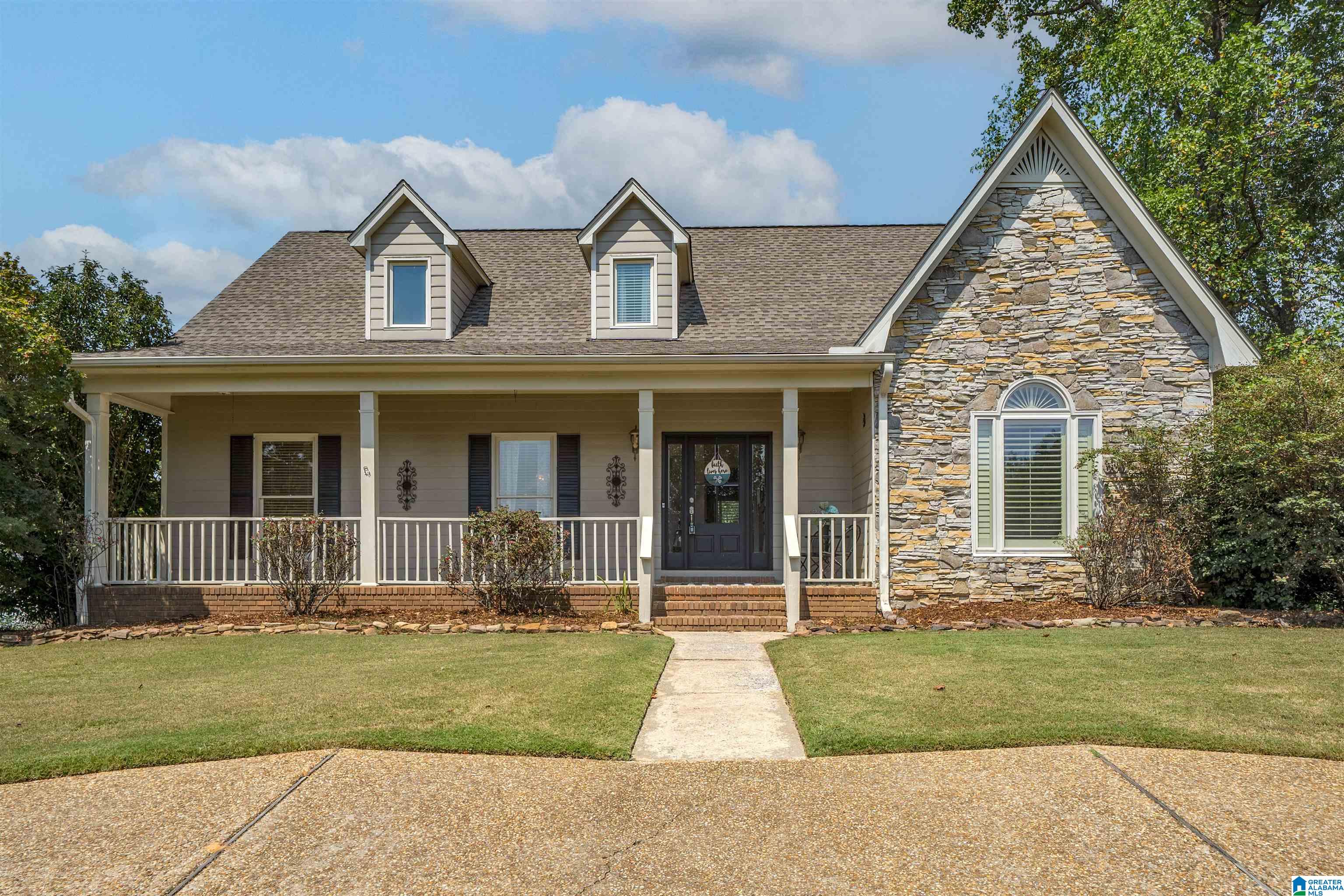 1520 HONEY LOCUST DRIVE