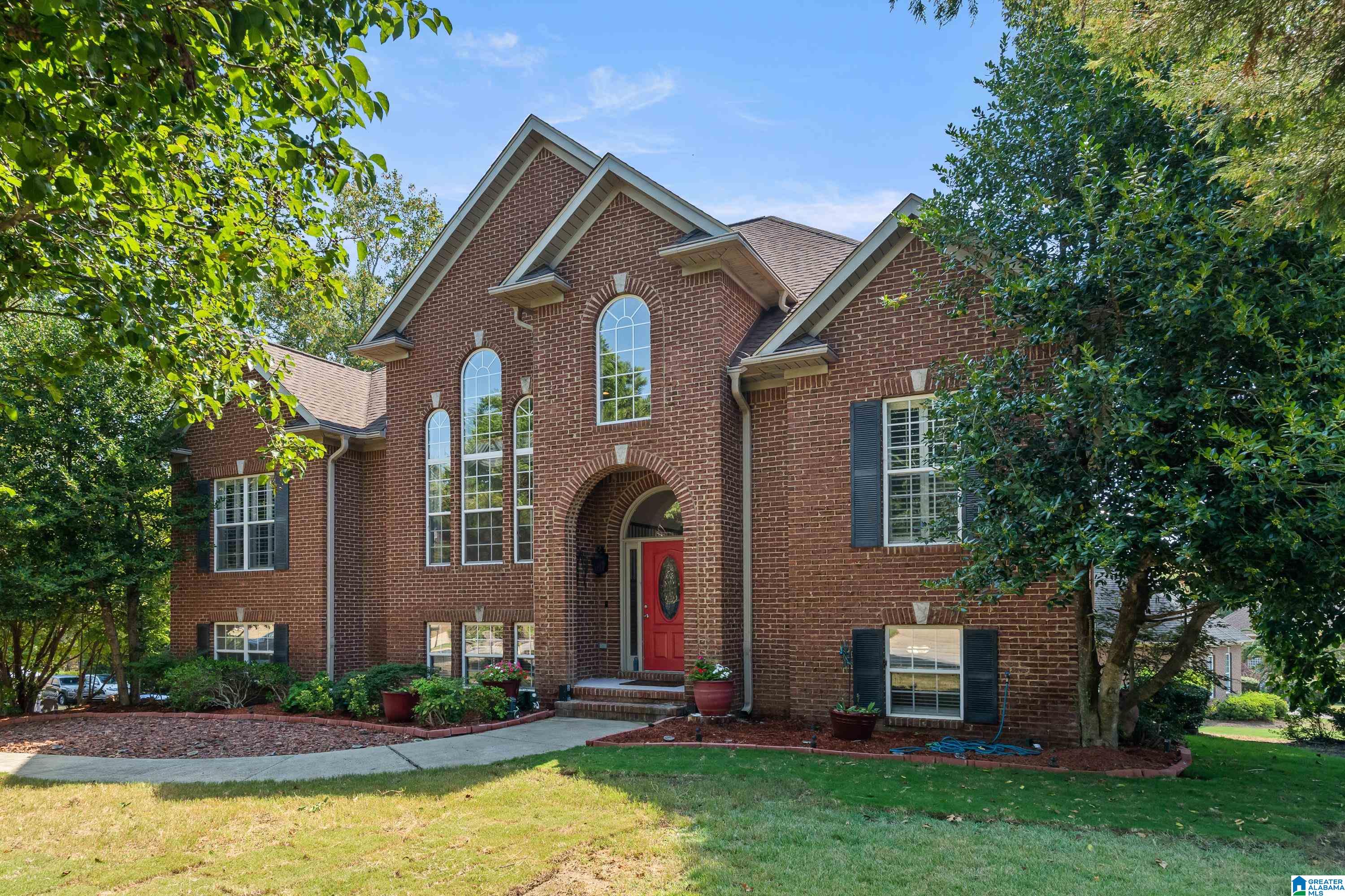 2576 OAK LEAF CIRCLE