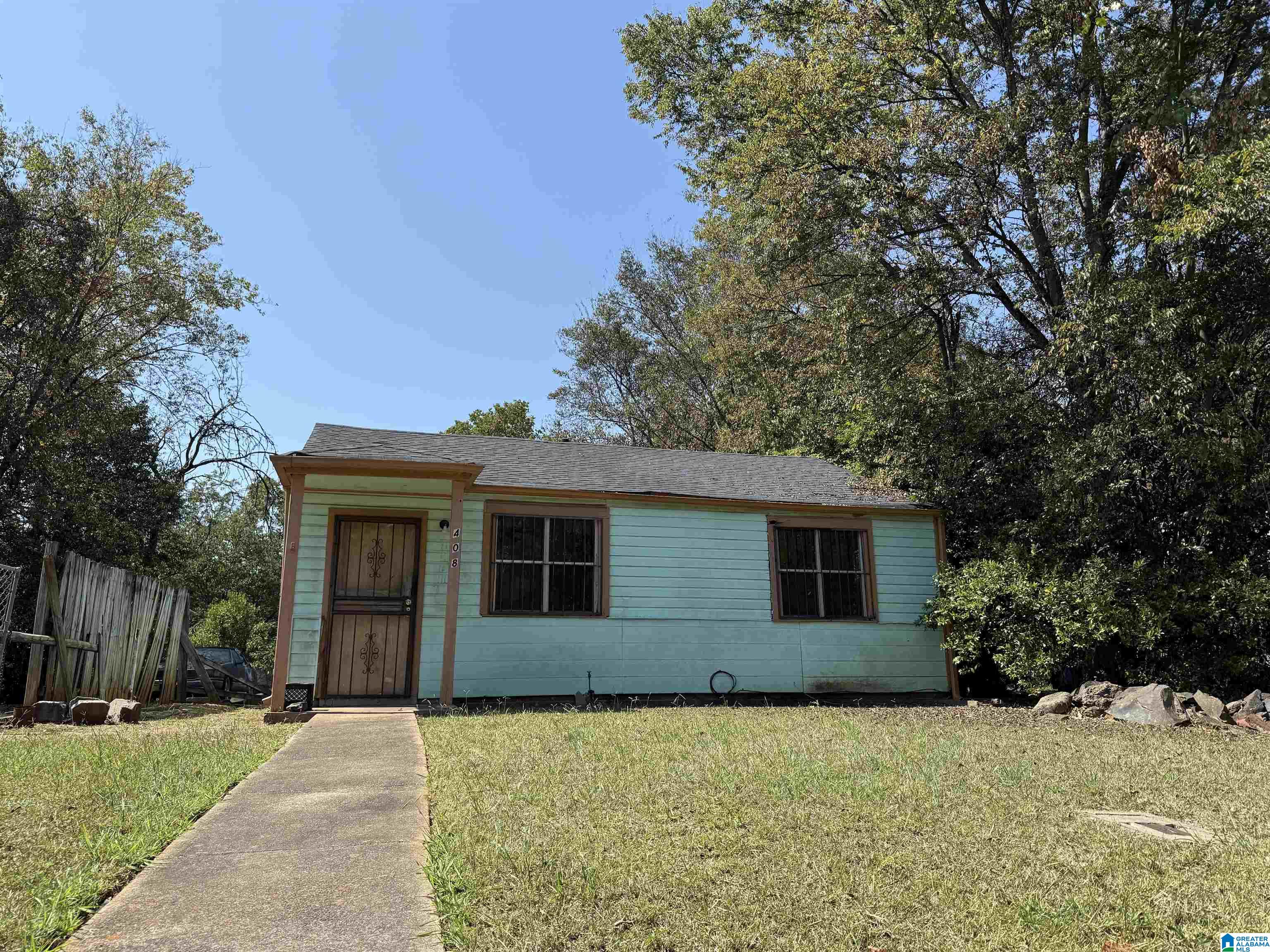 Homes for sale in Midfield, AL | 408 Henson Street, Midfield, AL 35228 | MLS# 21431450