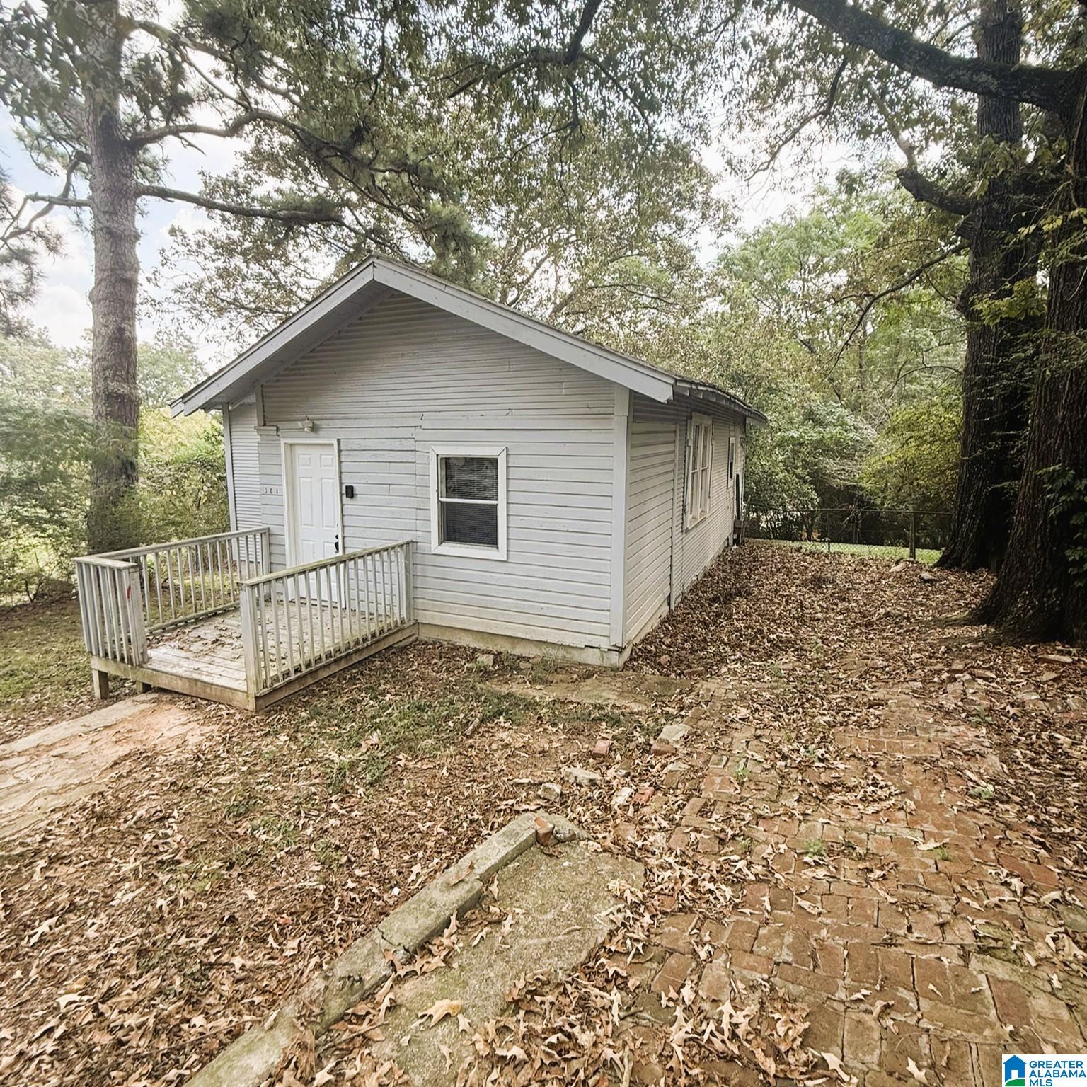 Homes for sale in Adamsville, AL | 308 Cedar Circle, Adamsville, AL 35005 | MLS# 21431488