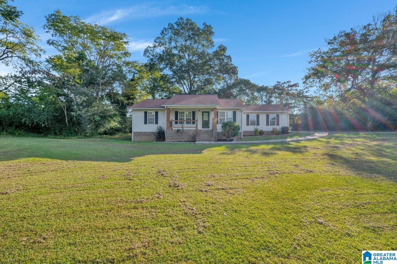 Homes for sale in Sumiton, AL | 20 1st Street N, Sumiton, AL 35148 | MLS# 21431535
