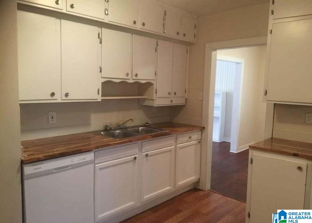 Homes for sale in Birmingham, AL | 128 Nw 18Th Avenue Nw, Birmingham, AL 35215 | MLS# 21431536