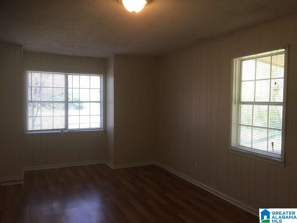 Homes for sale in Birmingham, AL | 128 Nw 18Th Avenue Nw, Birmingham, AL 35215 | MLS# 21431536