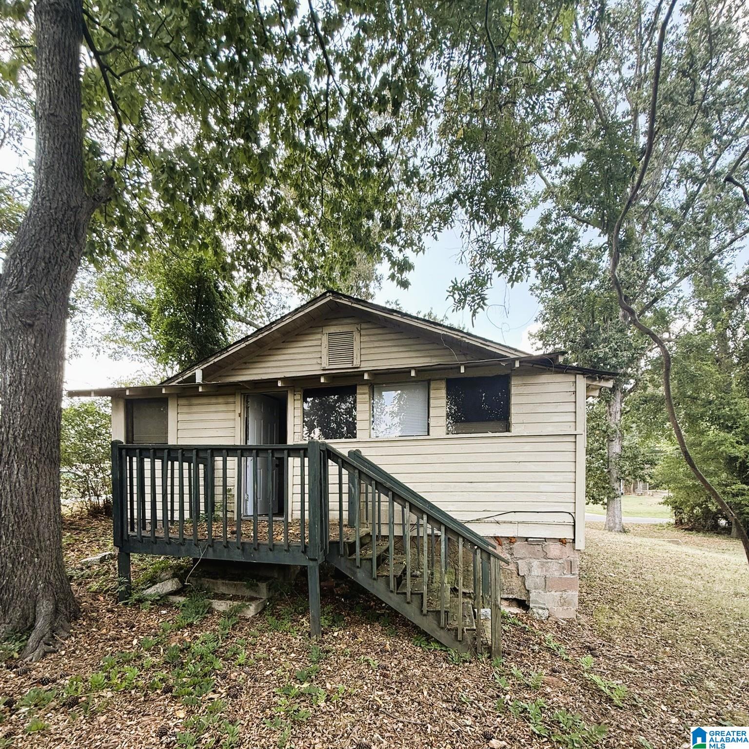 Homes for sale in Hueytown, AL | 147 Wickstead Road, Hueytown, AL 35023 | MLS# 21431576