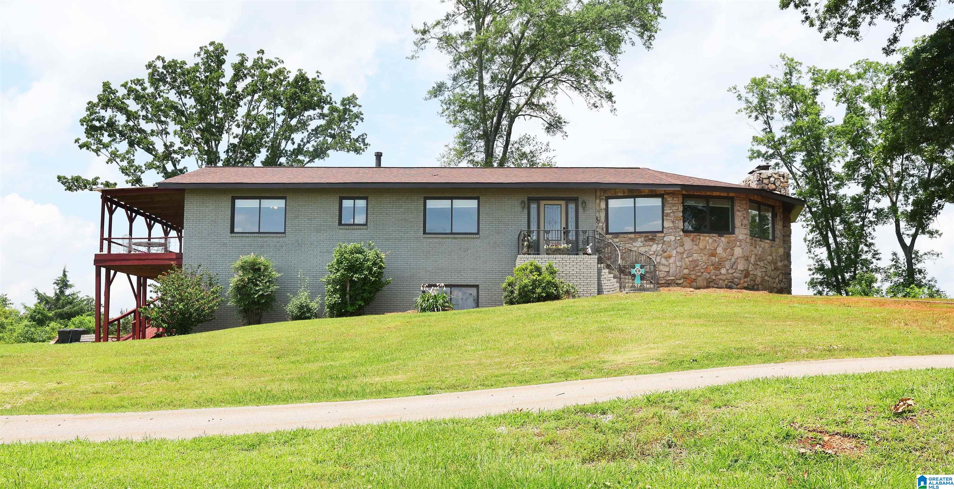 900 Greenbrier Dear Road