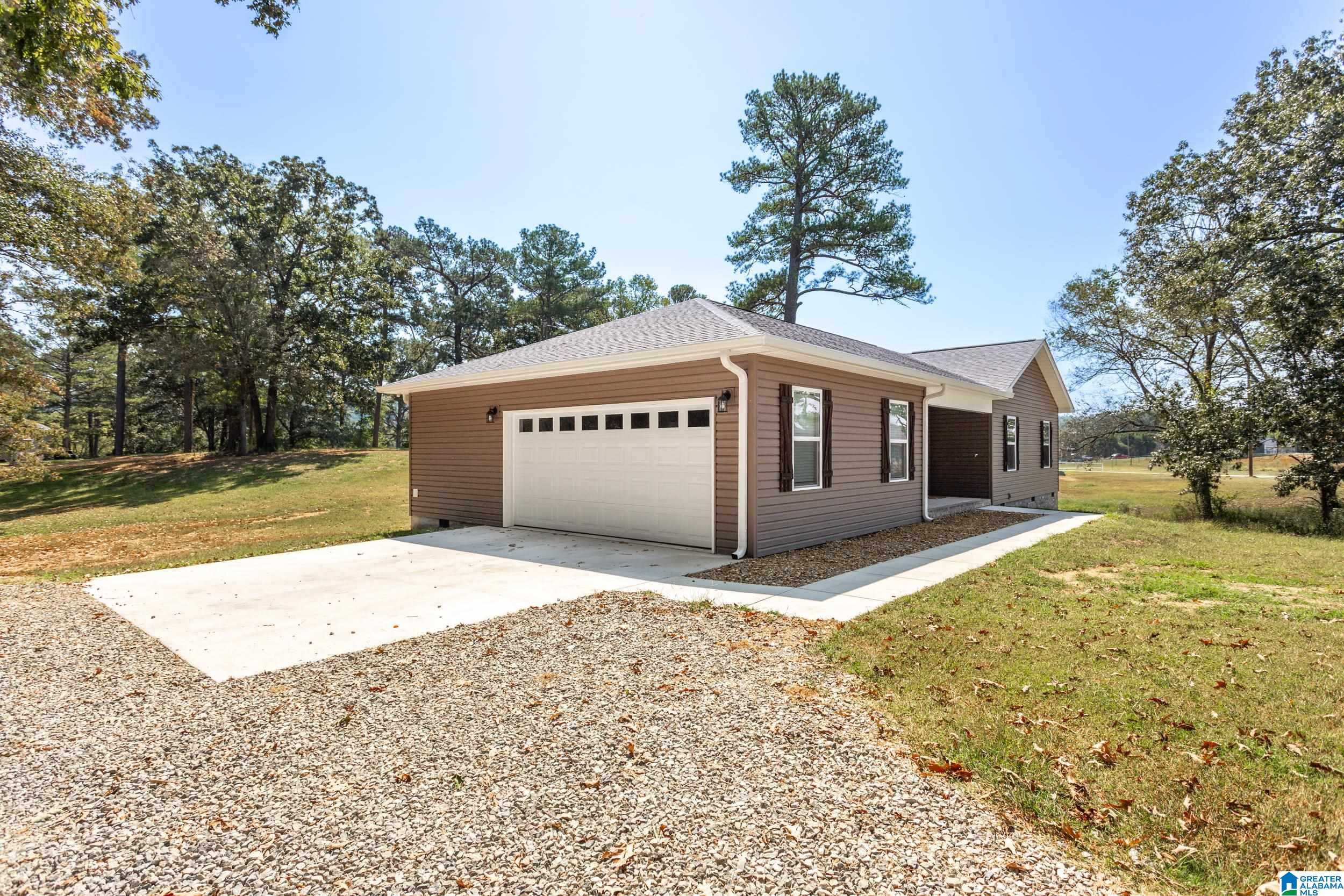 Homes for sale in Ohatchee, AL | 190 Grants Road, Ohatchee, AL 36271 | MLS# 21431757