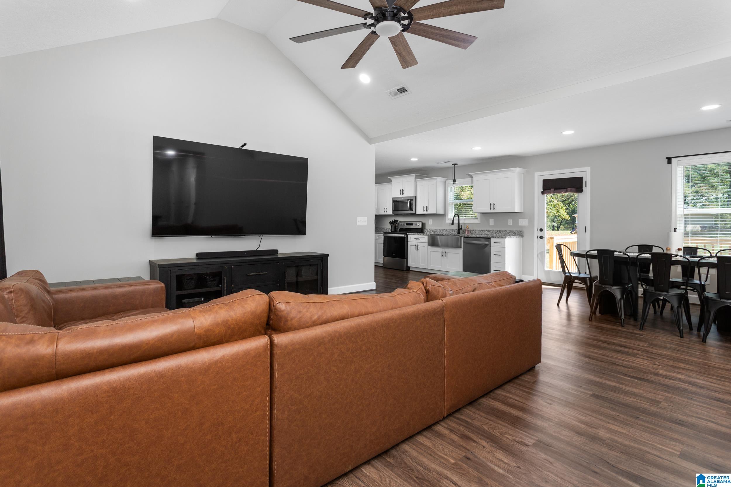 Homes for sale in Ohatchee, AL | 190 Grants Road, Ohatchee, AL 36271 | MLS# 21431757