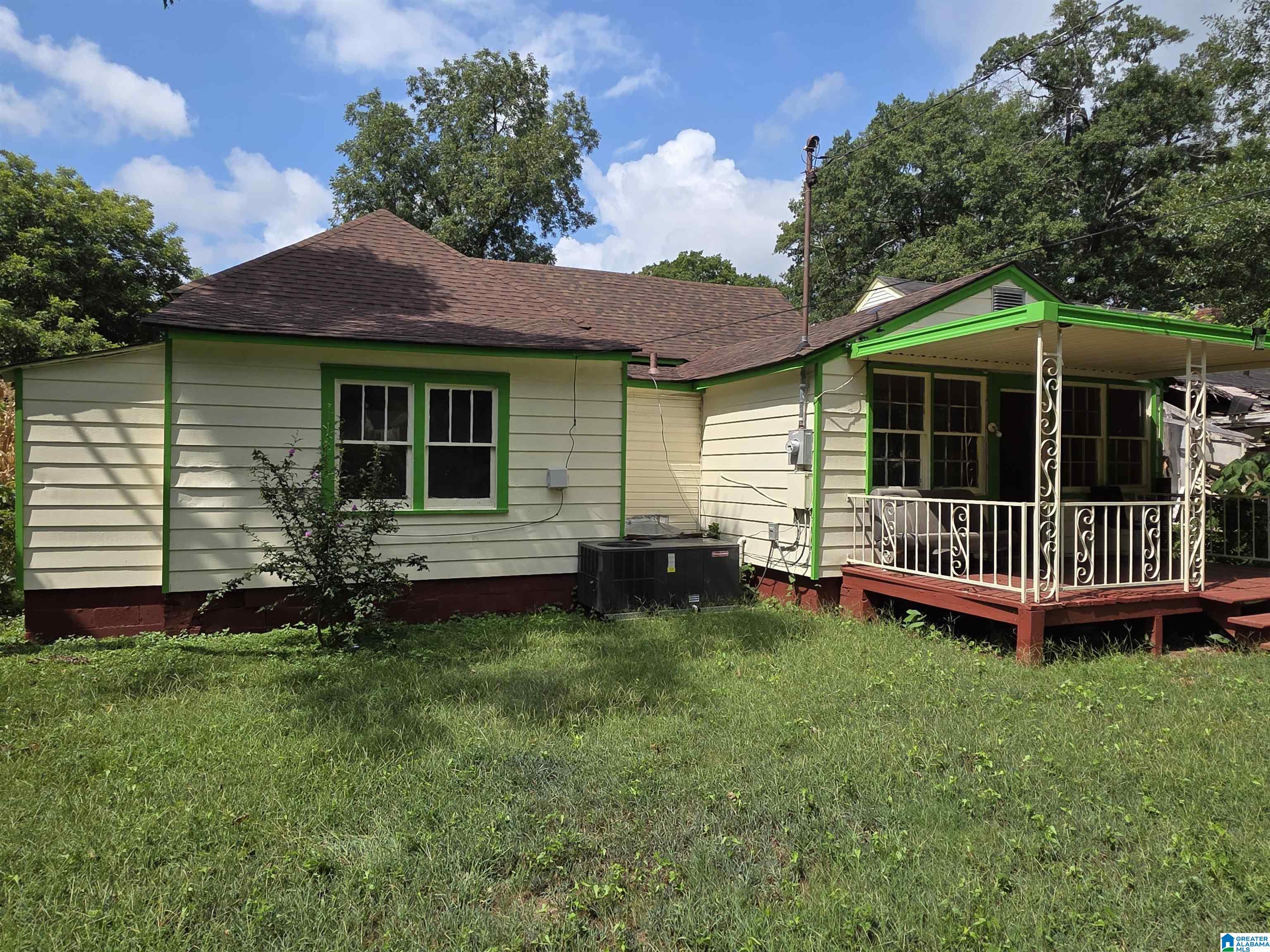 Homes for sale in Birmingham, AL | 1217 16th Street Sw, Birmingham, AL 35211 | MLS# 21432163