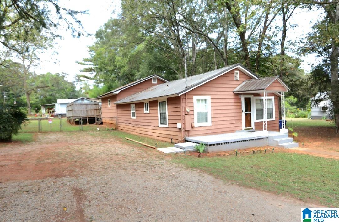 Homes for sale in Talladega, AL | 885 Elm Street, Talladega, AL 35160 | MLS# 21432187