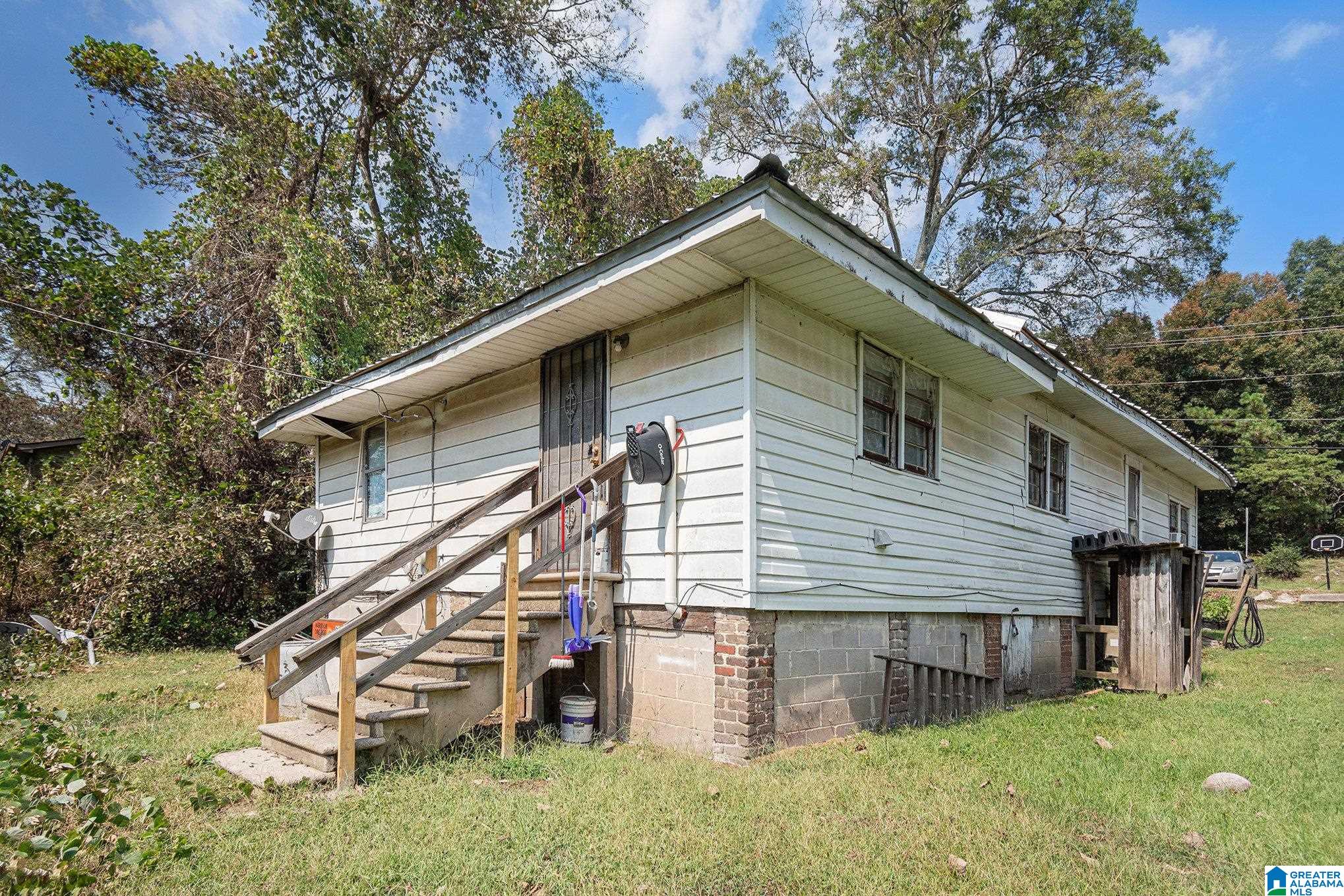 Homes for sale in Birmingham, AL | 5213 Loop Road, Birmingham, AL 35224 | MLS# 21432188