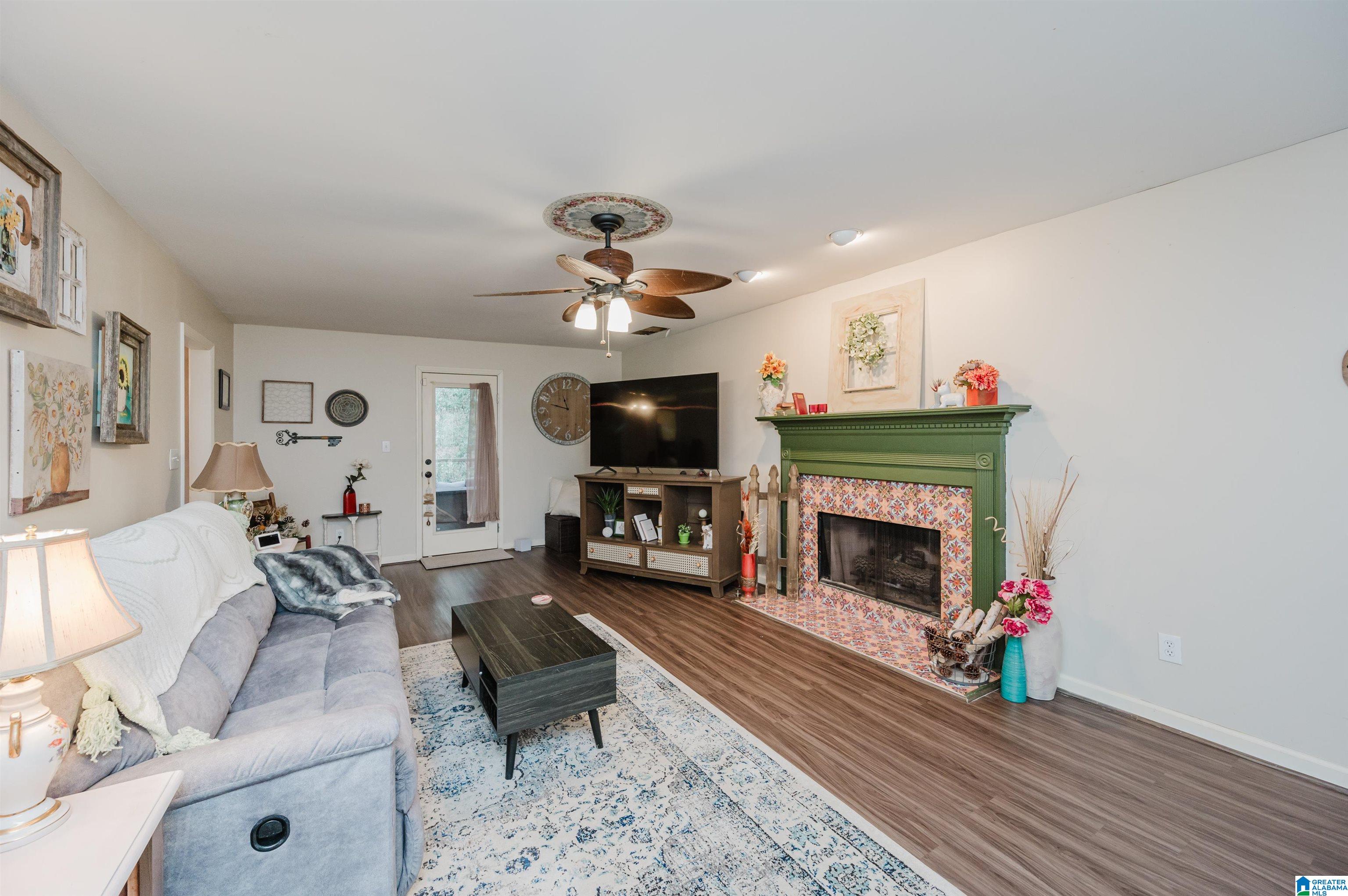 Homes for sale in Hoover, AL | 1860 Russet Hill Circle, Hoover, AL 35244 | MLS# 21432195