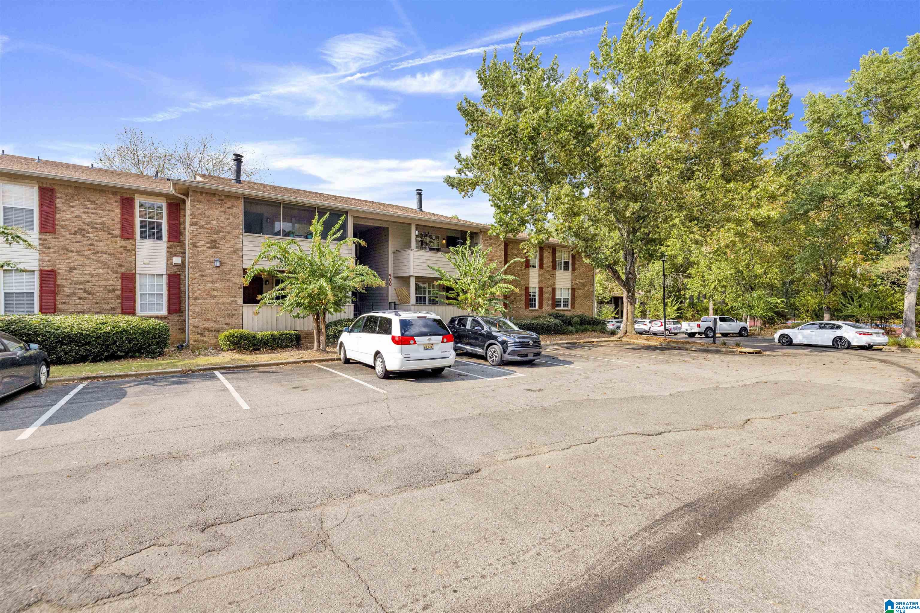 Homes for sale in Hoover, AL | 908 Chapel Creek Dr #908, Hoover, AL 35226 | MLS# 21432406