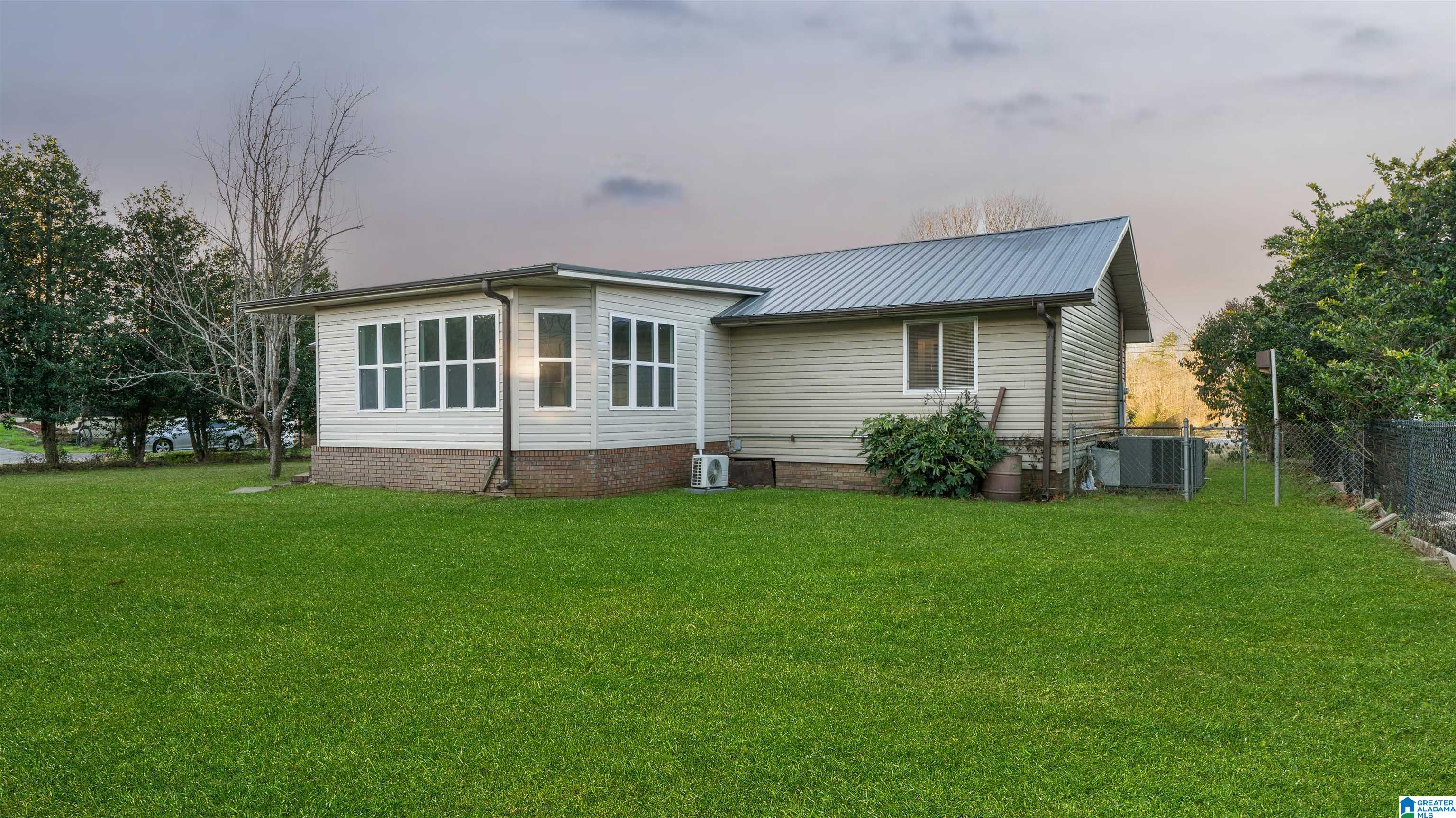 Homes for sale in Jacksonville, AL | 709 5th Avenue Ne, Jacksonville, AL 36265 | MLS# 21432488