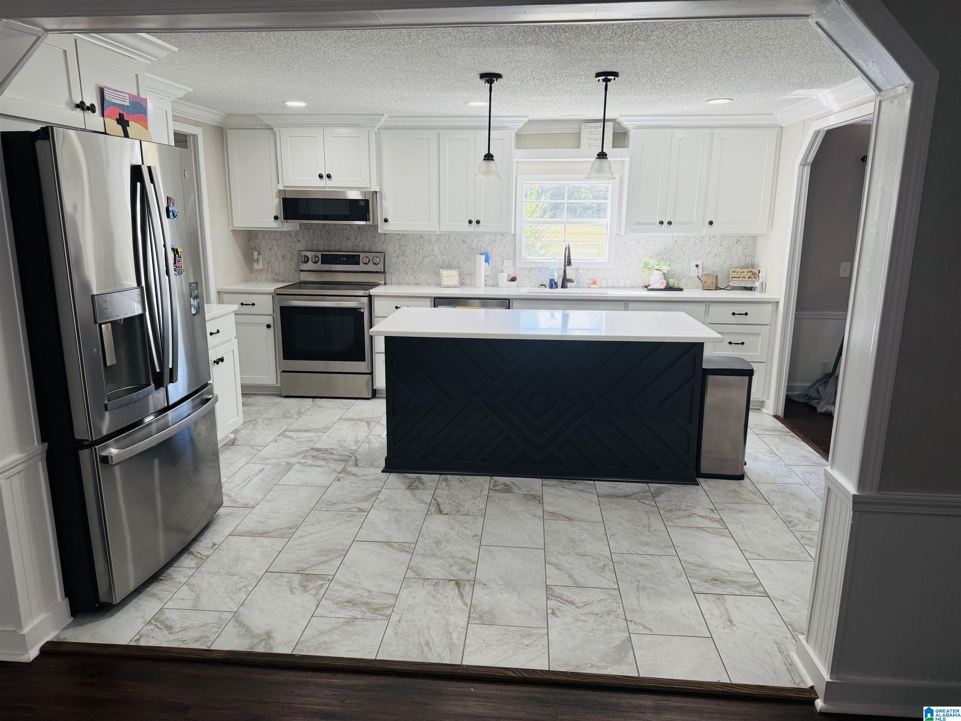 Homes for sale in Jemison, AL | 199 Guy Street, Jemison, AL 35085 | MLS# 21432515