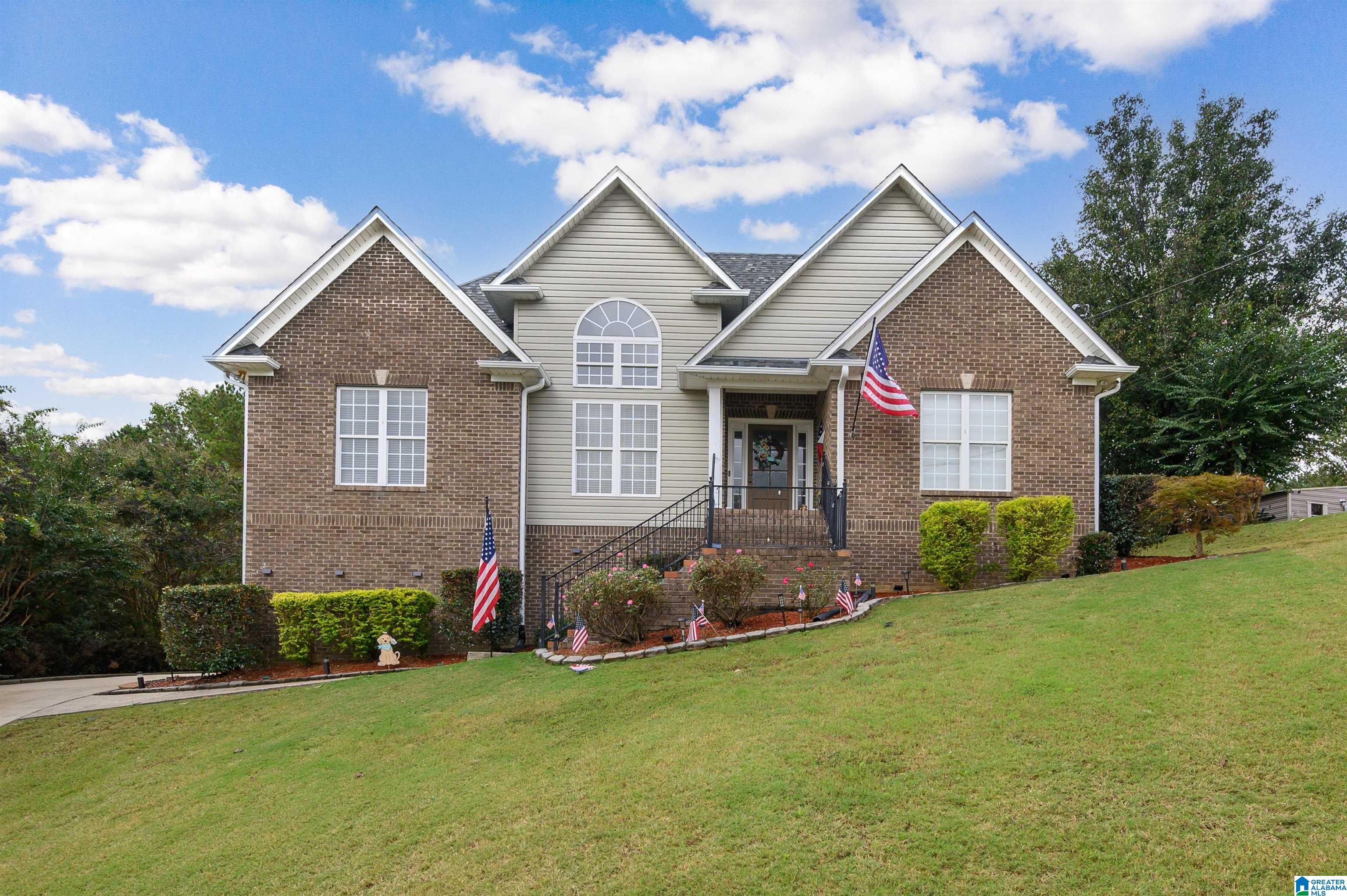 530 WOODLAND TERRACE