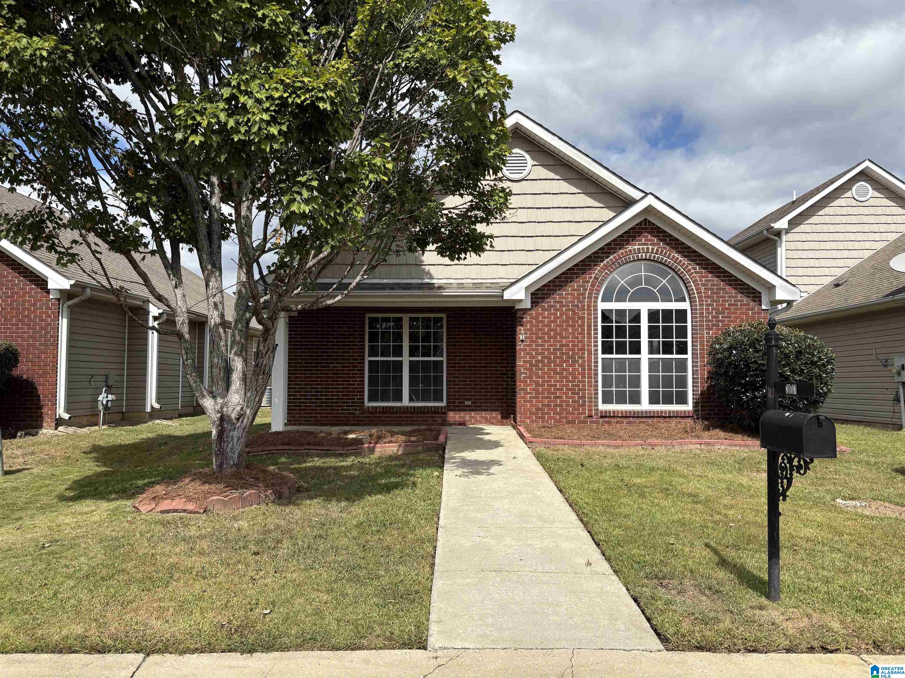 2107 VILLAGE LANE