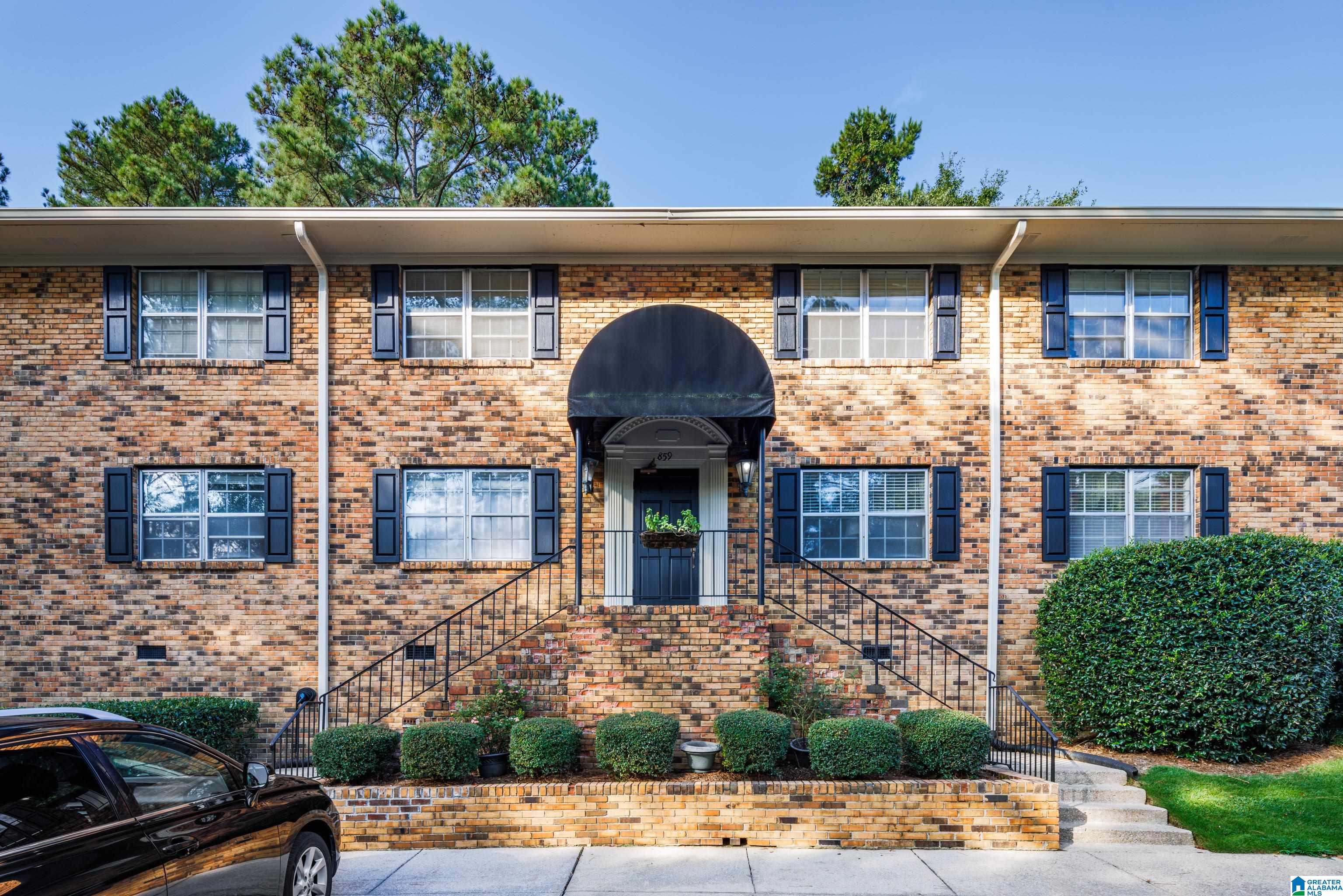 Homes for sale in Vestavia Hills, AL | 859 Vestavia Villa Court #C, Vestavia Hills, AL 35226 | MLS# 21432968