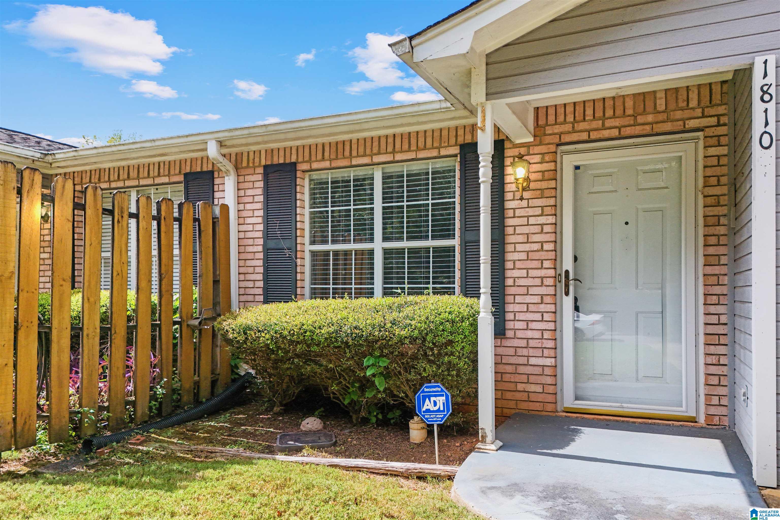 Homes for sale in Center Point, AL | 1810 Oakleaf Lane, Center Point, AL 35215 | MLS# 21433087