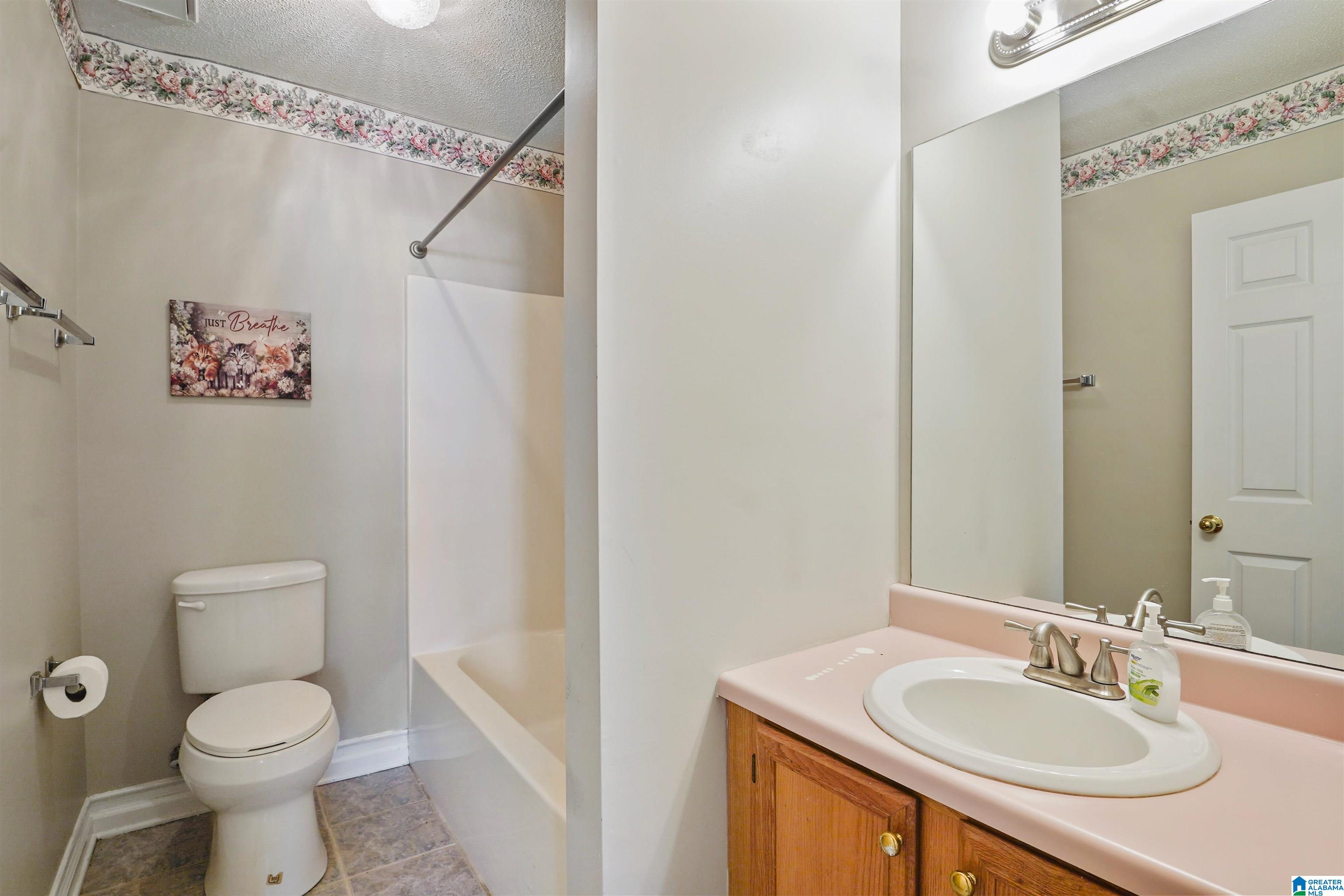 Homes for sale in Center Point, AL | 1810 Oakleaf Lane, Center Point, AL 35215 | MLS# 21433087